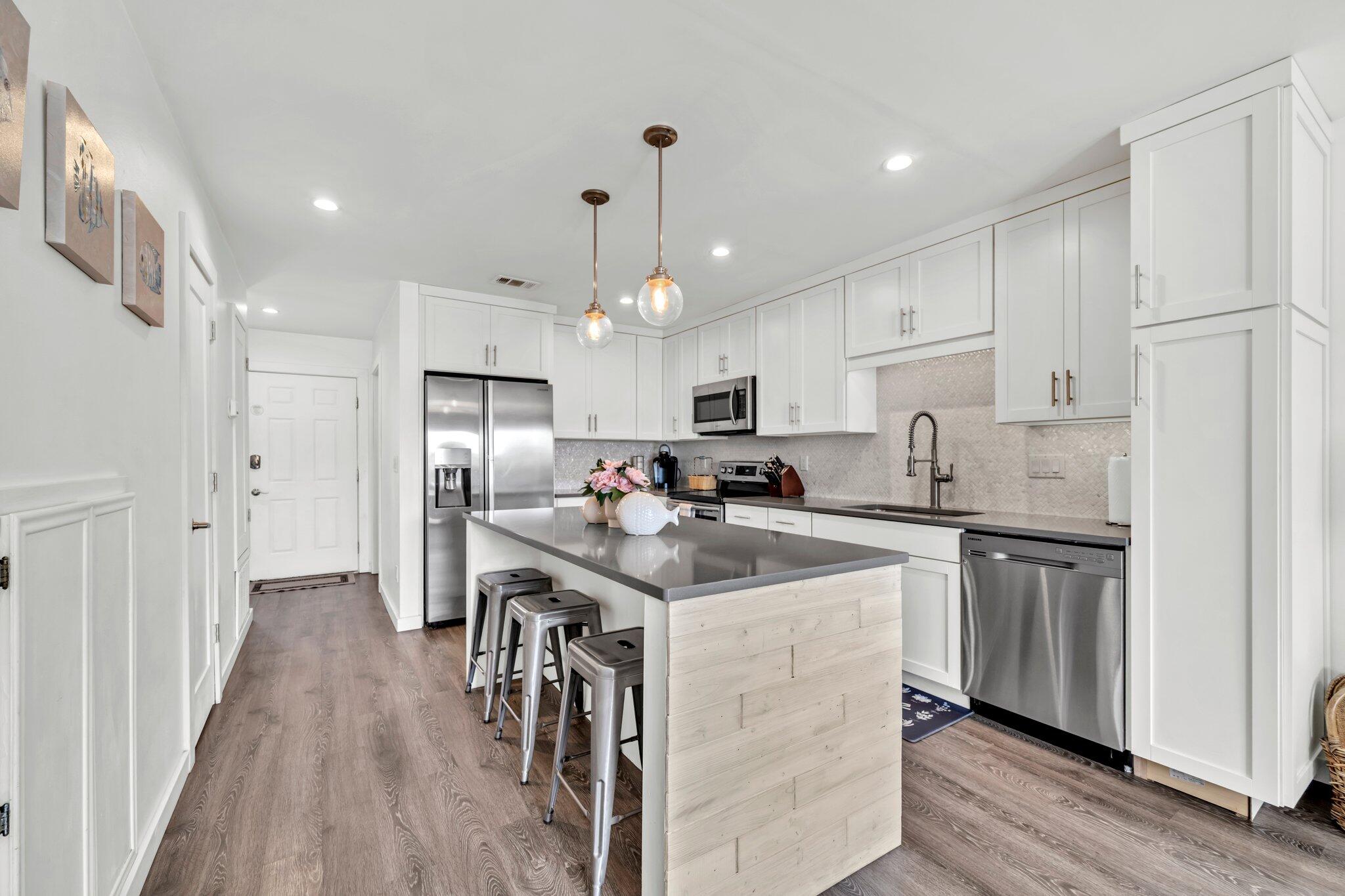 HOLIDAY ISLE - Residential