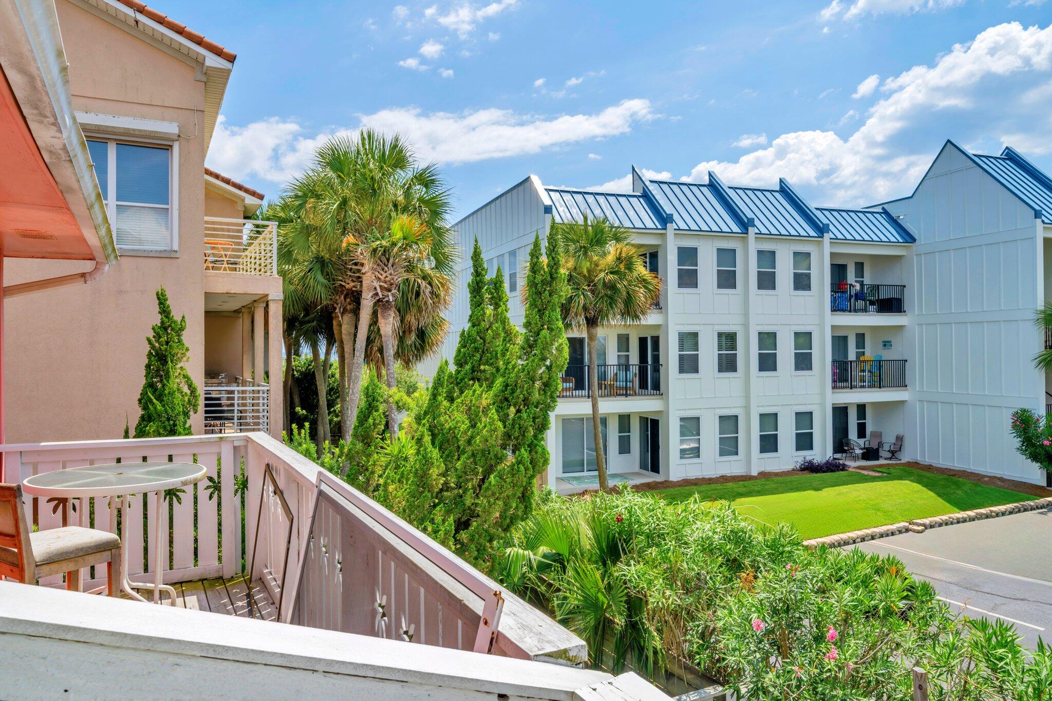 HOLIDAY ISLE - Residential