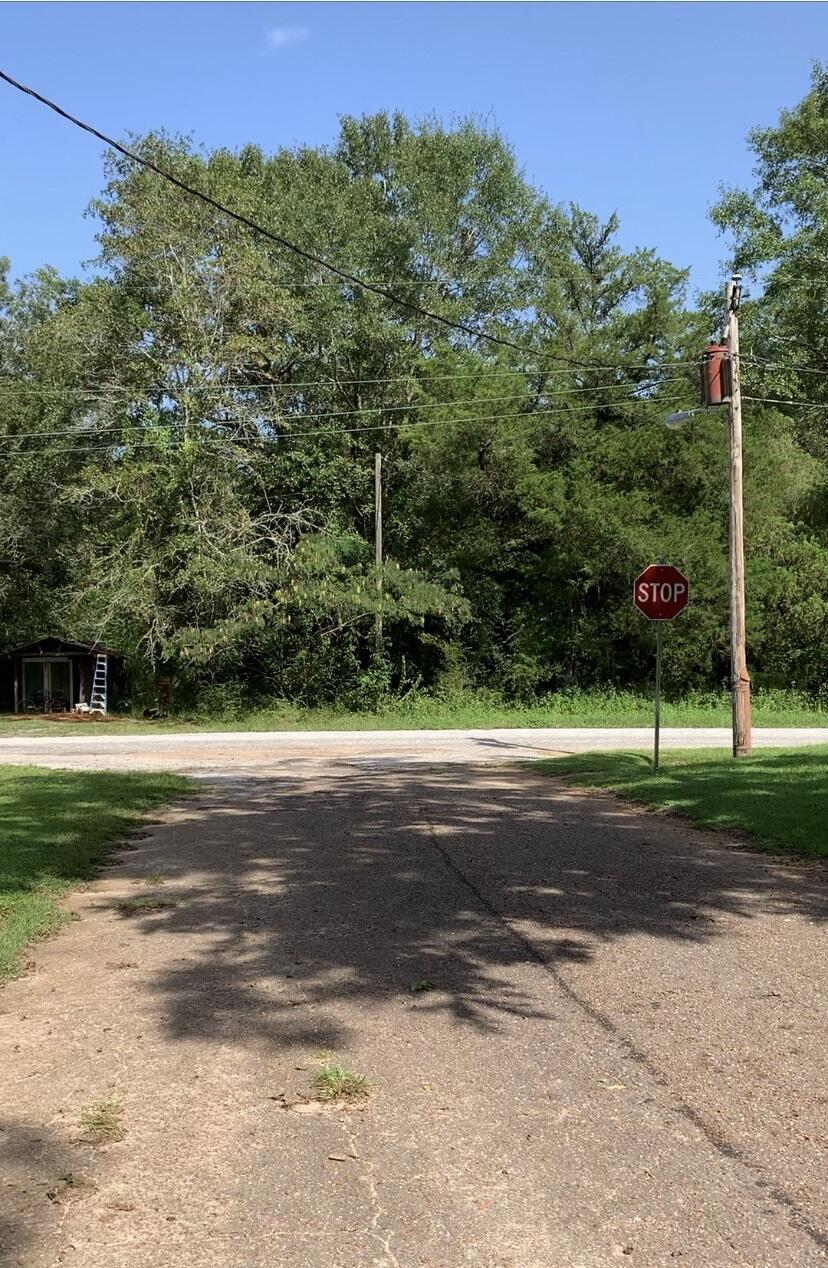 METES & BOUNDS - Land