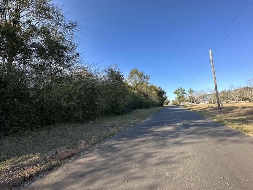 METES & BOUNDS - Land