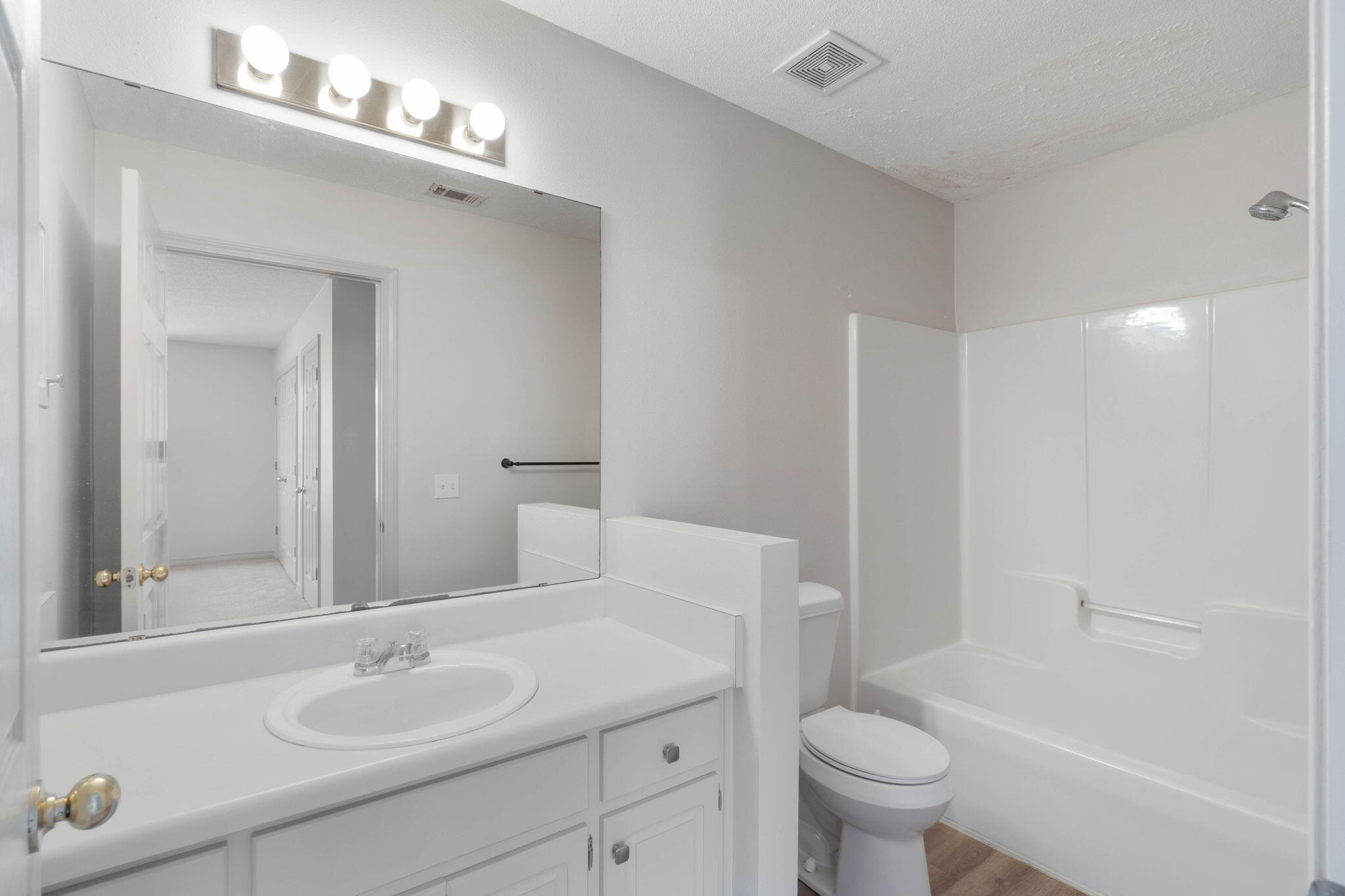 THE COTTAGES OF HAMILTON BRIDGE - Residential Lease