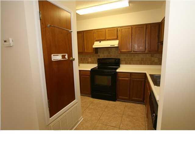 VIKING MANOR PH 1 - Residential Lease