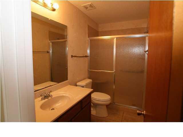 VIKING MANOR PH 1 - Residential Lease