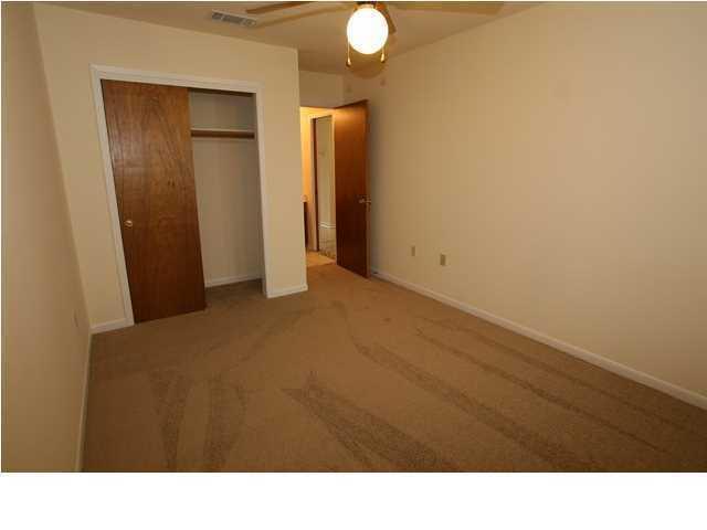 VIKING MANOR PH 1 - Residential Lease