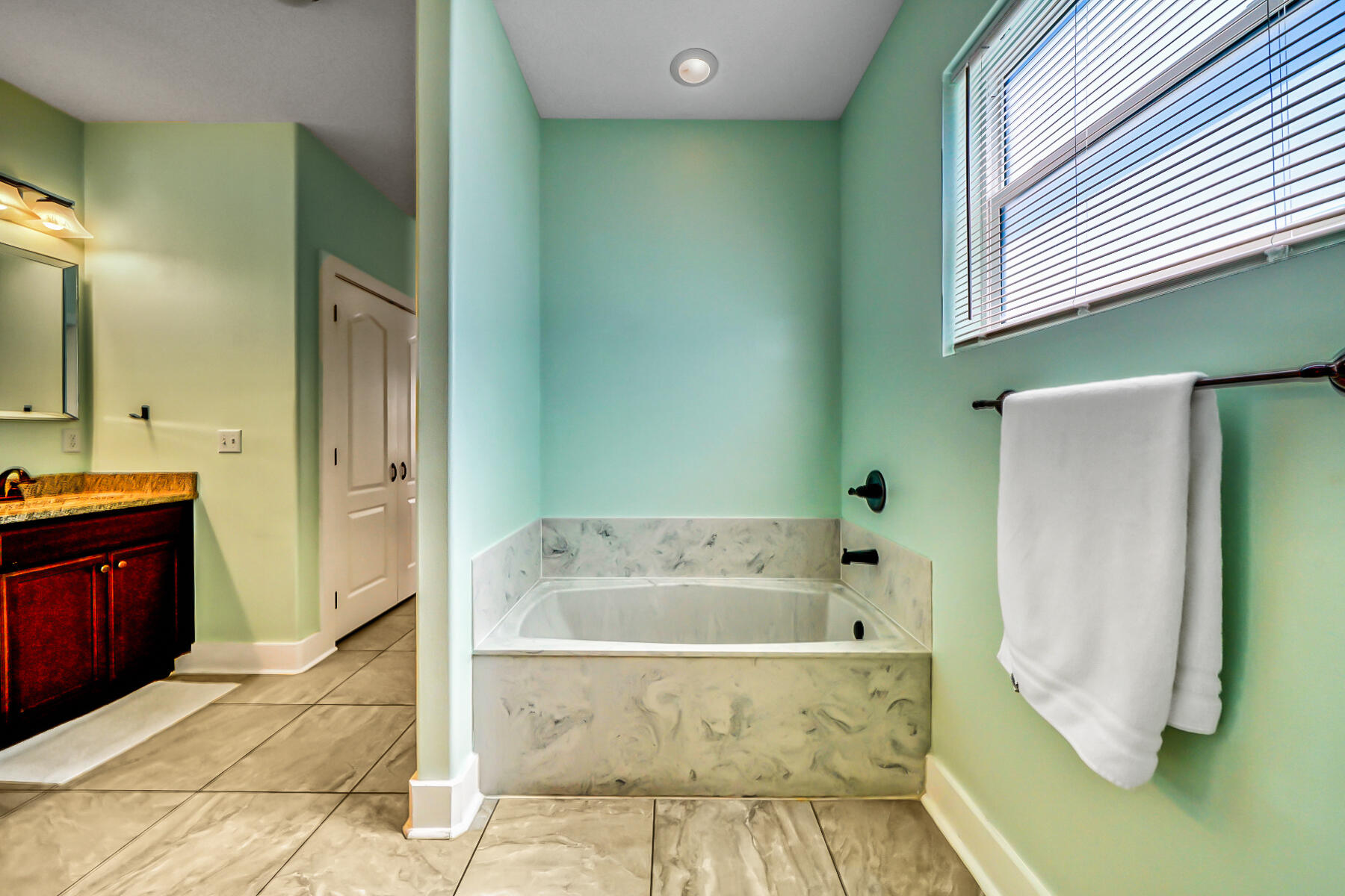 CRYSTAL BEACH - Residential