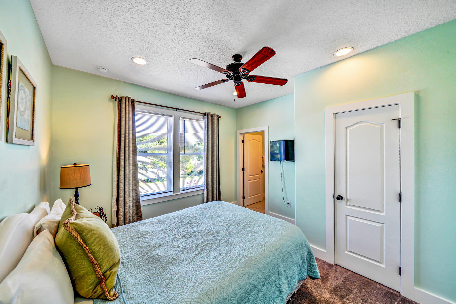 CRYSTAL BEACH - Residential