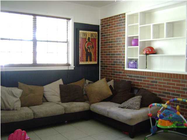 OAK LAWN - Residential