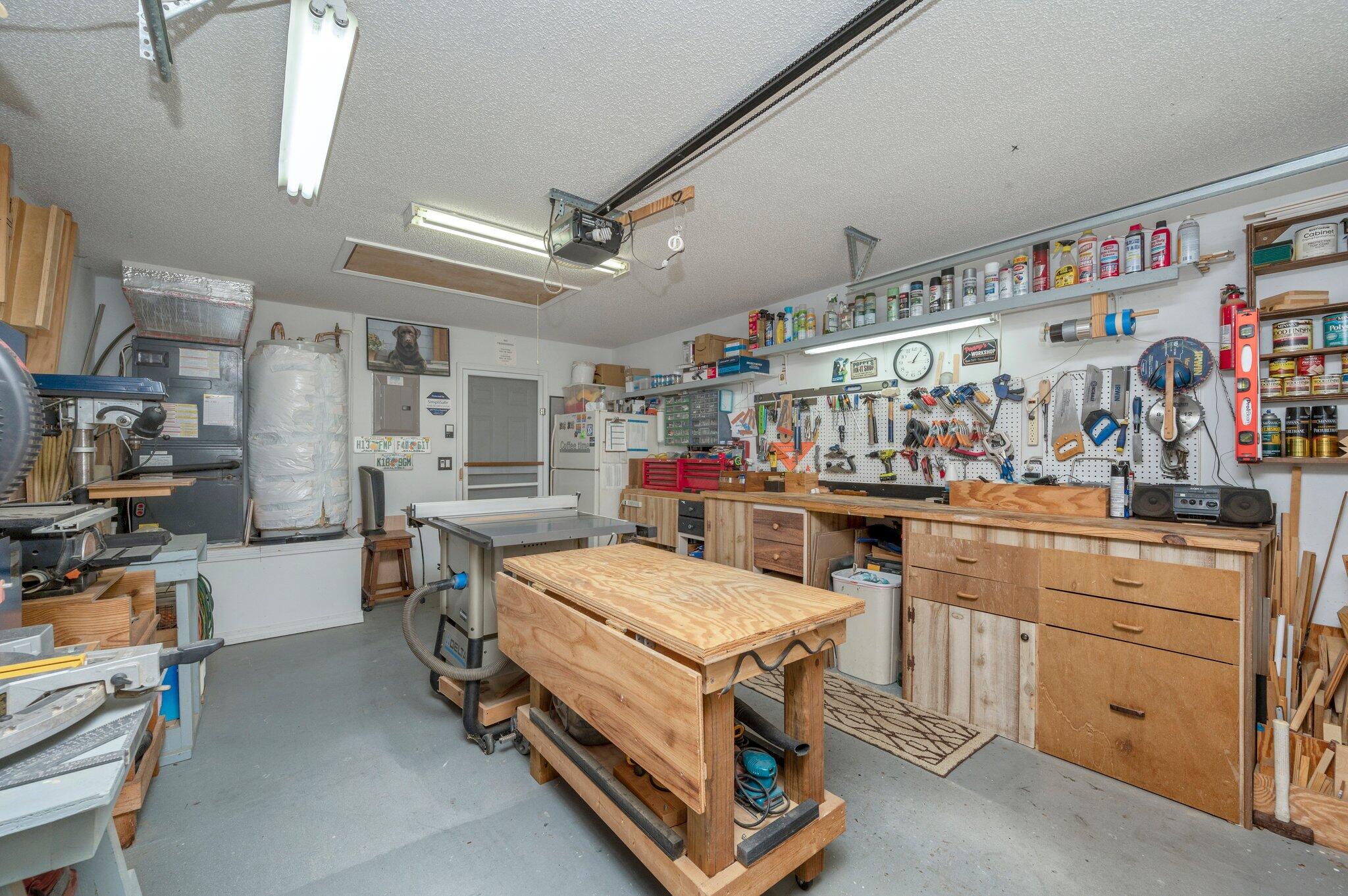 THE PINES - Residential