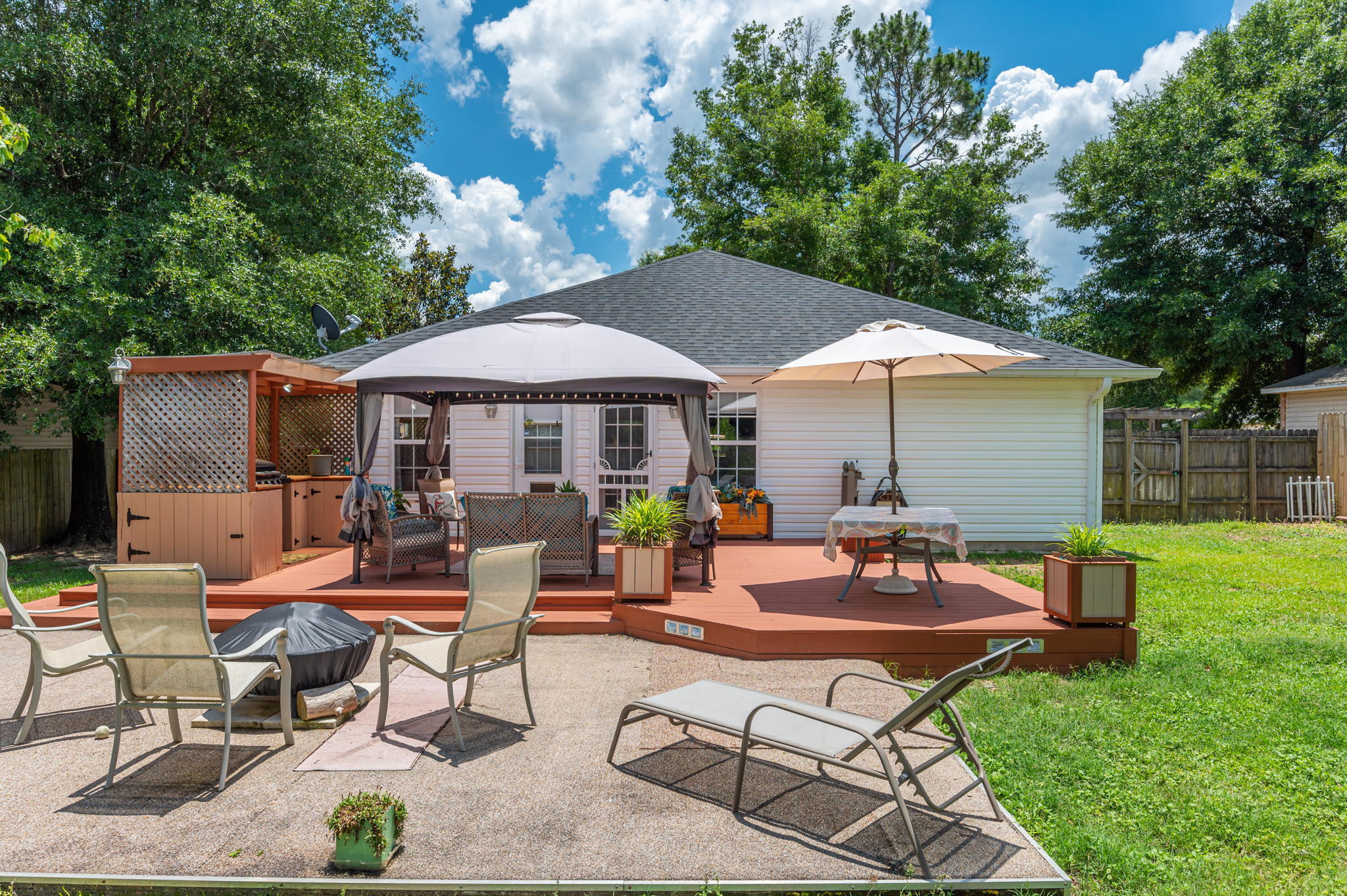 THE PINES - Residential