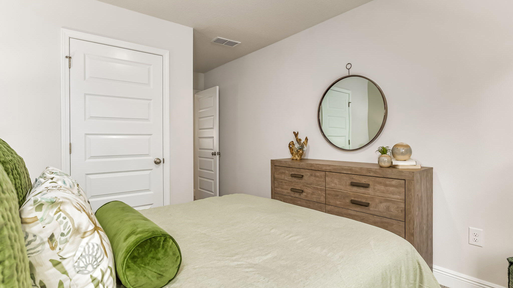 Forest Shore Villas Townhomes - Residential