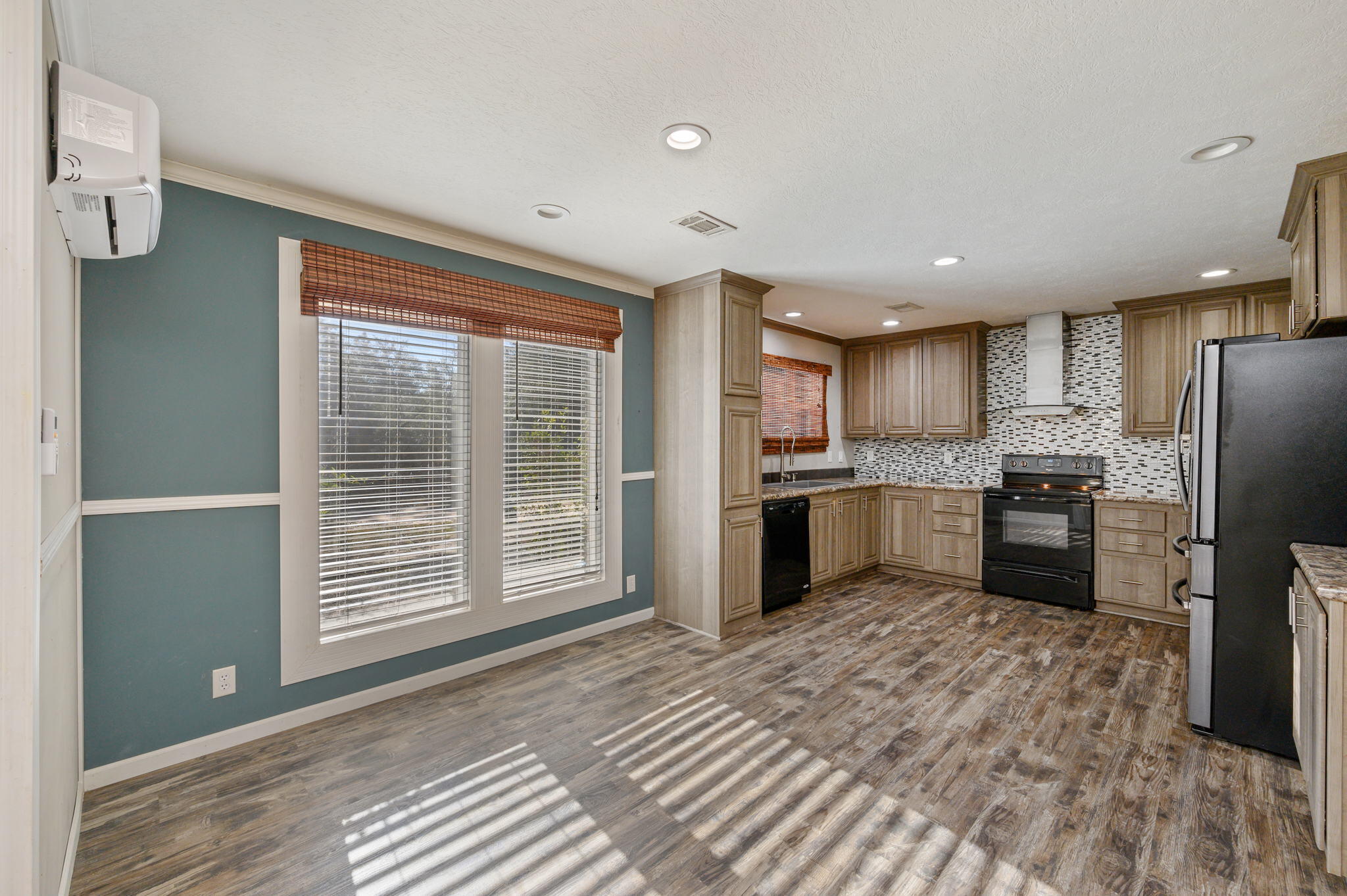 OAKWOOD HILLS UNIT 1 - Residential