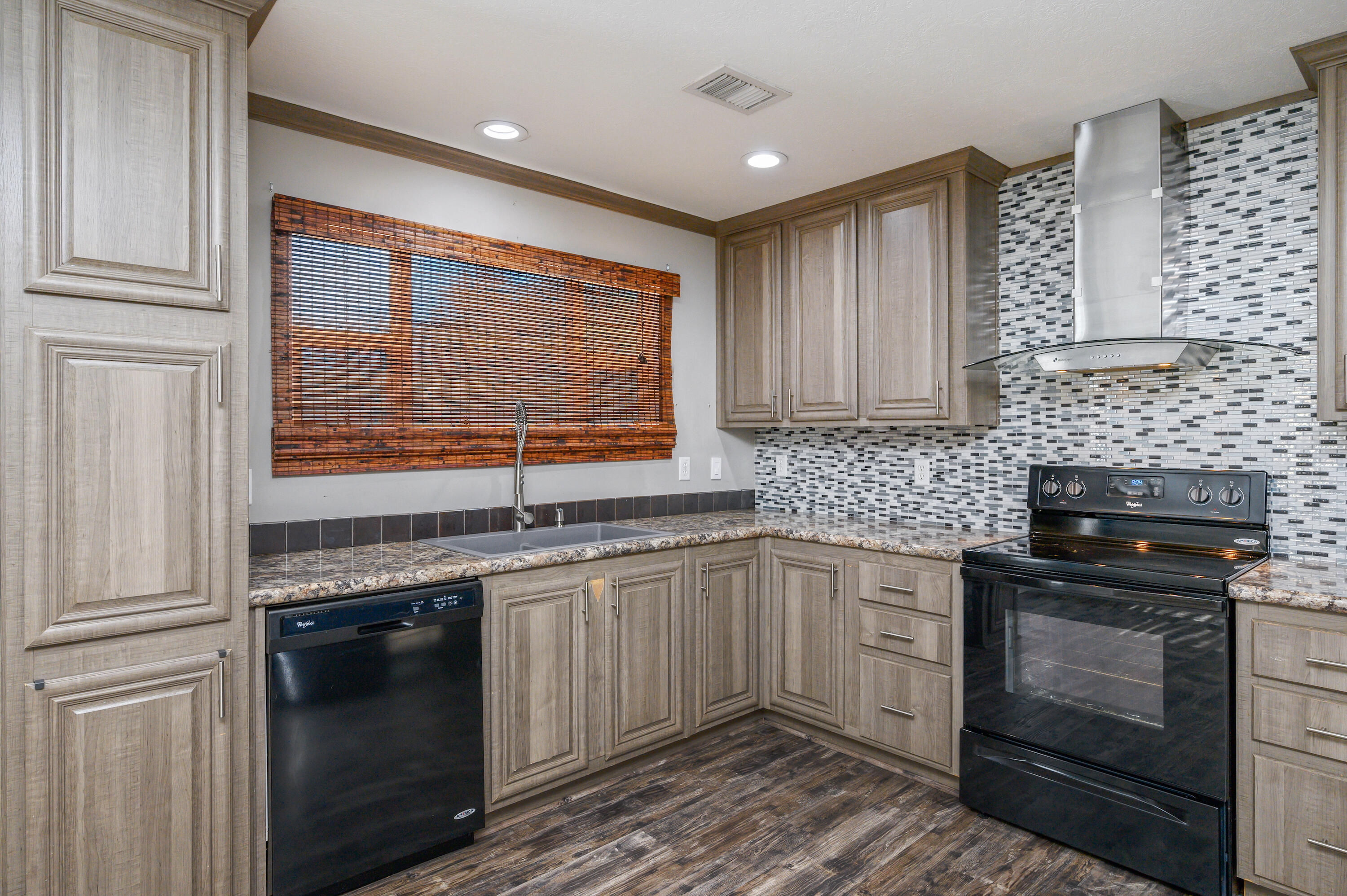 OAKWOOD HILLS UNIT 1 - Residential