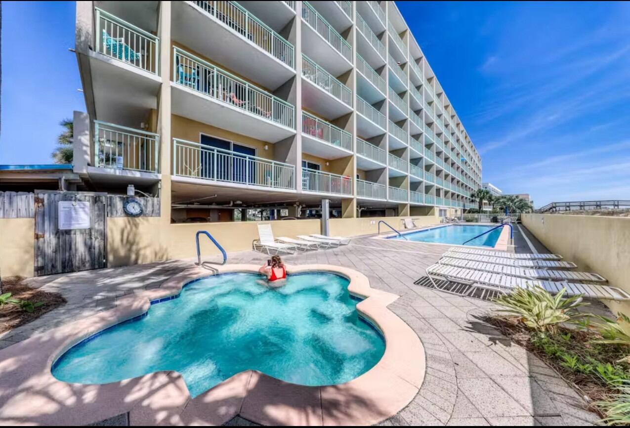 PELICAN ISLE - Residential