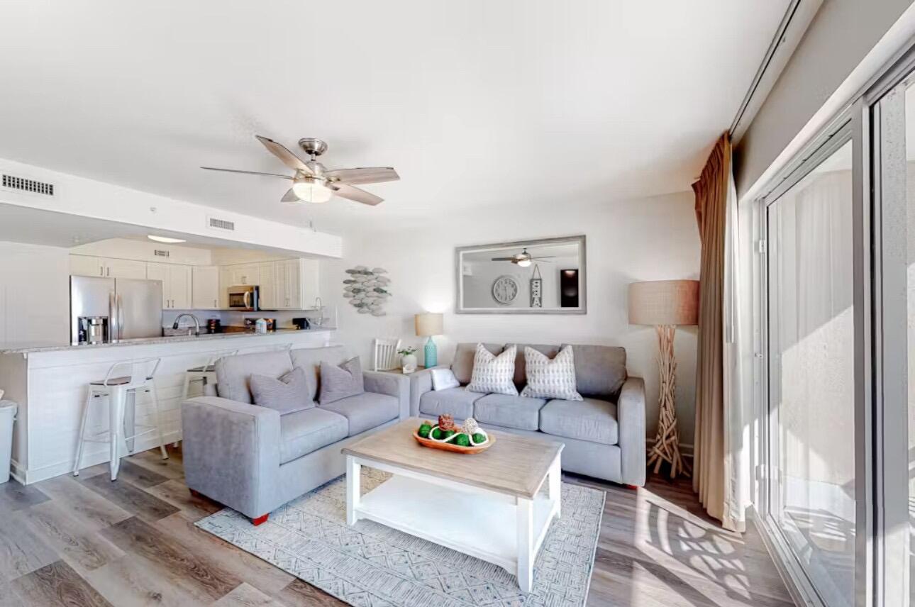 PELICAN ISLE - Residential
