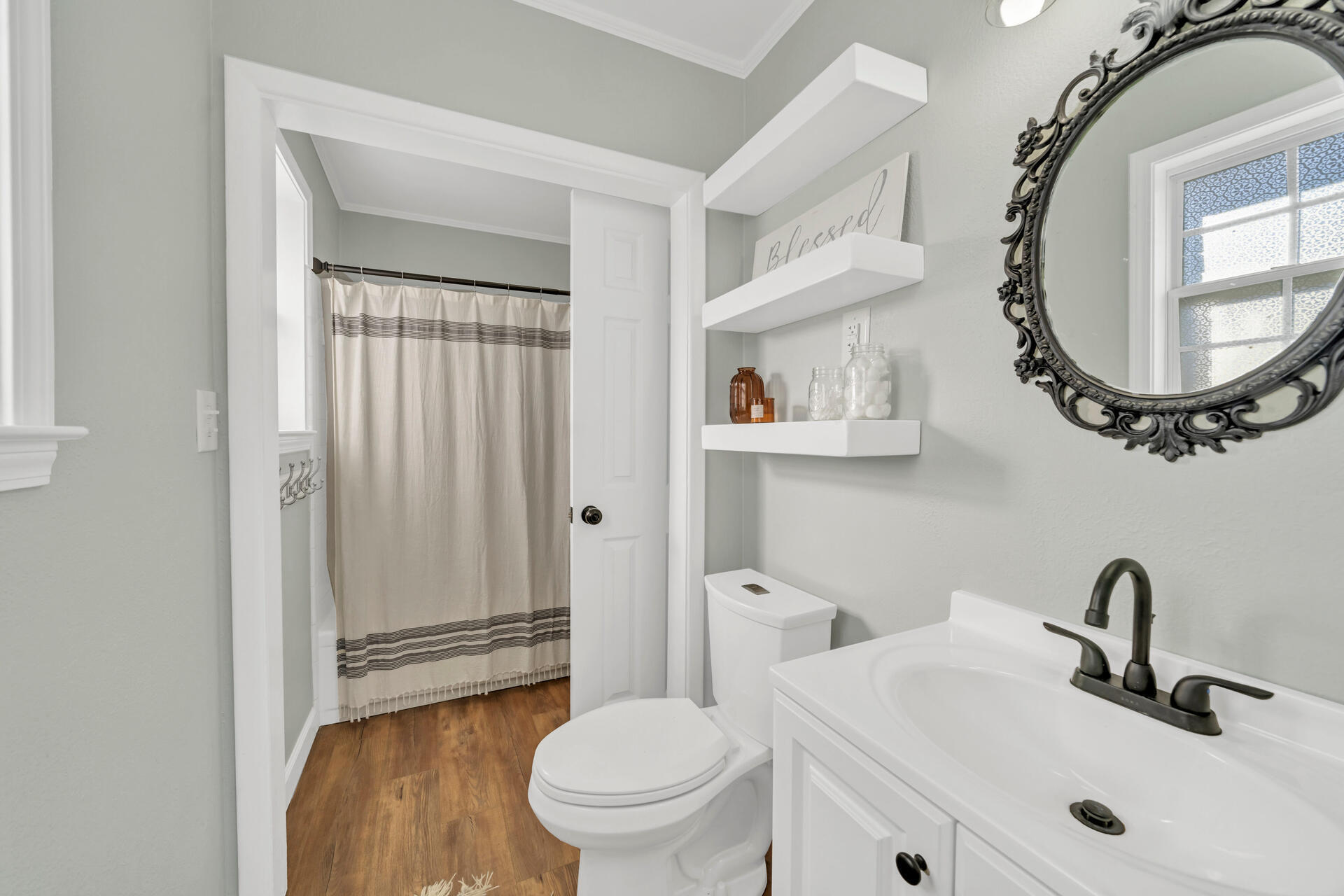 WINTHROP PLACE - Residential