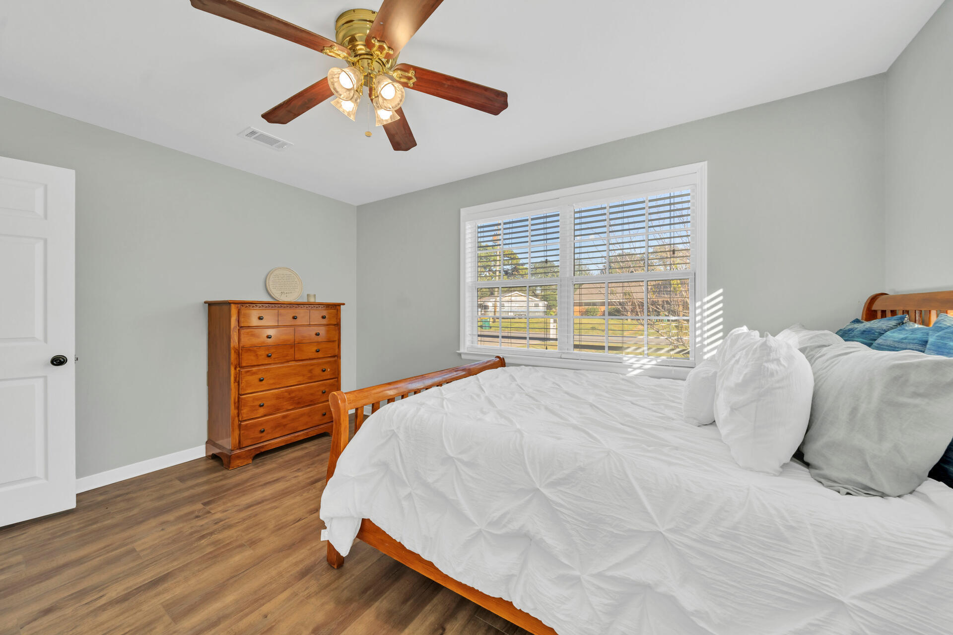 WINTHROP PLACE - Residential