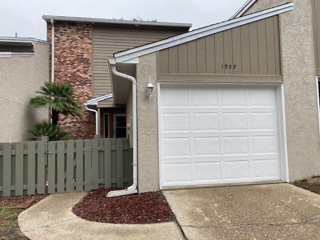 GREEN ARBOR T/H - Residential