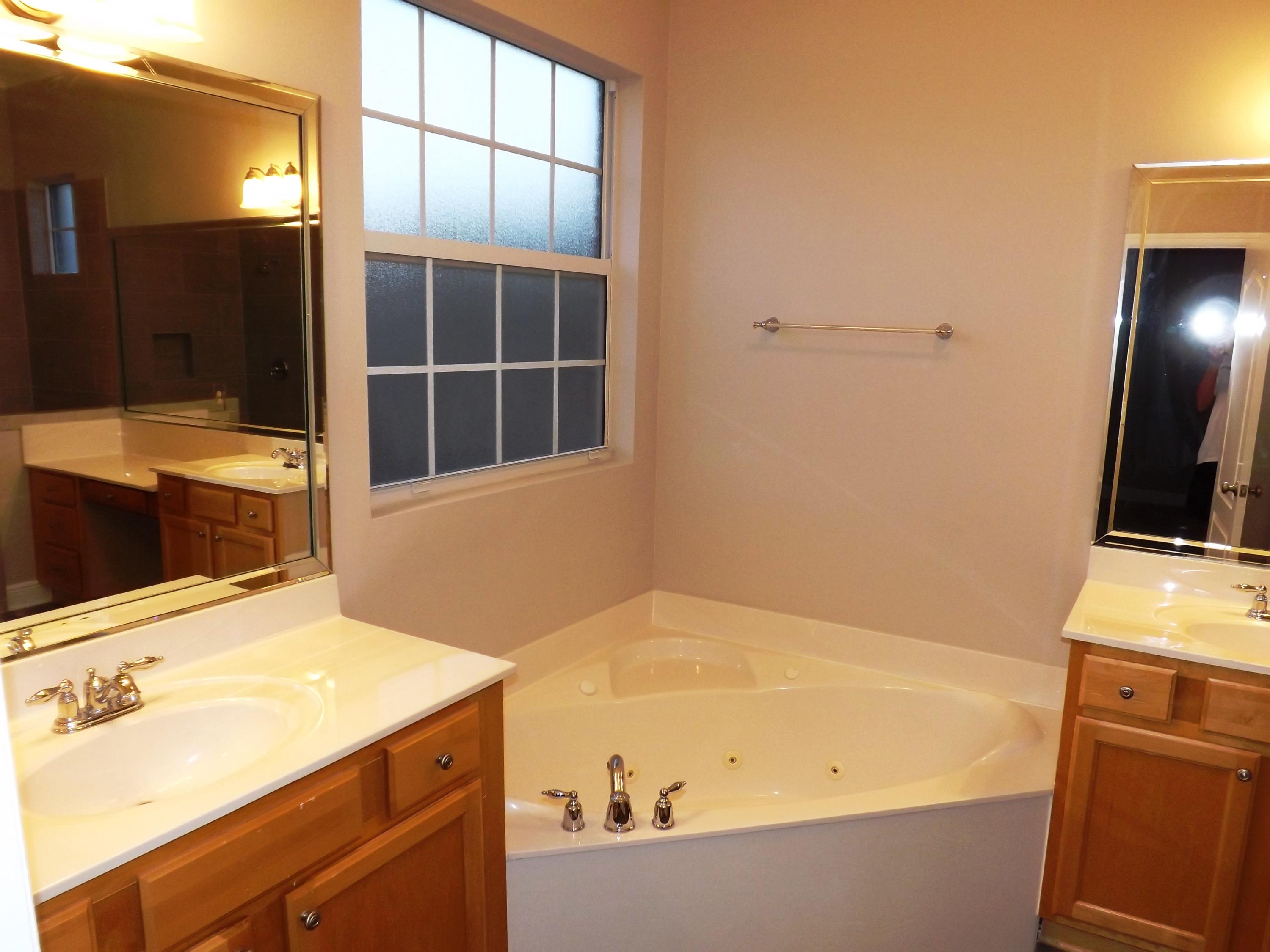 NEWPORT - Residential