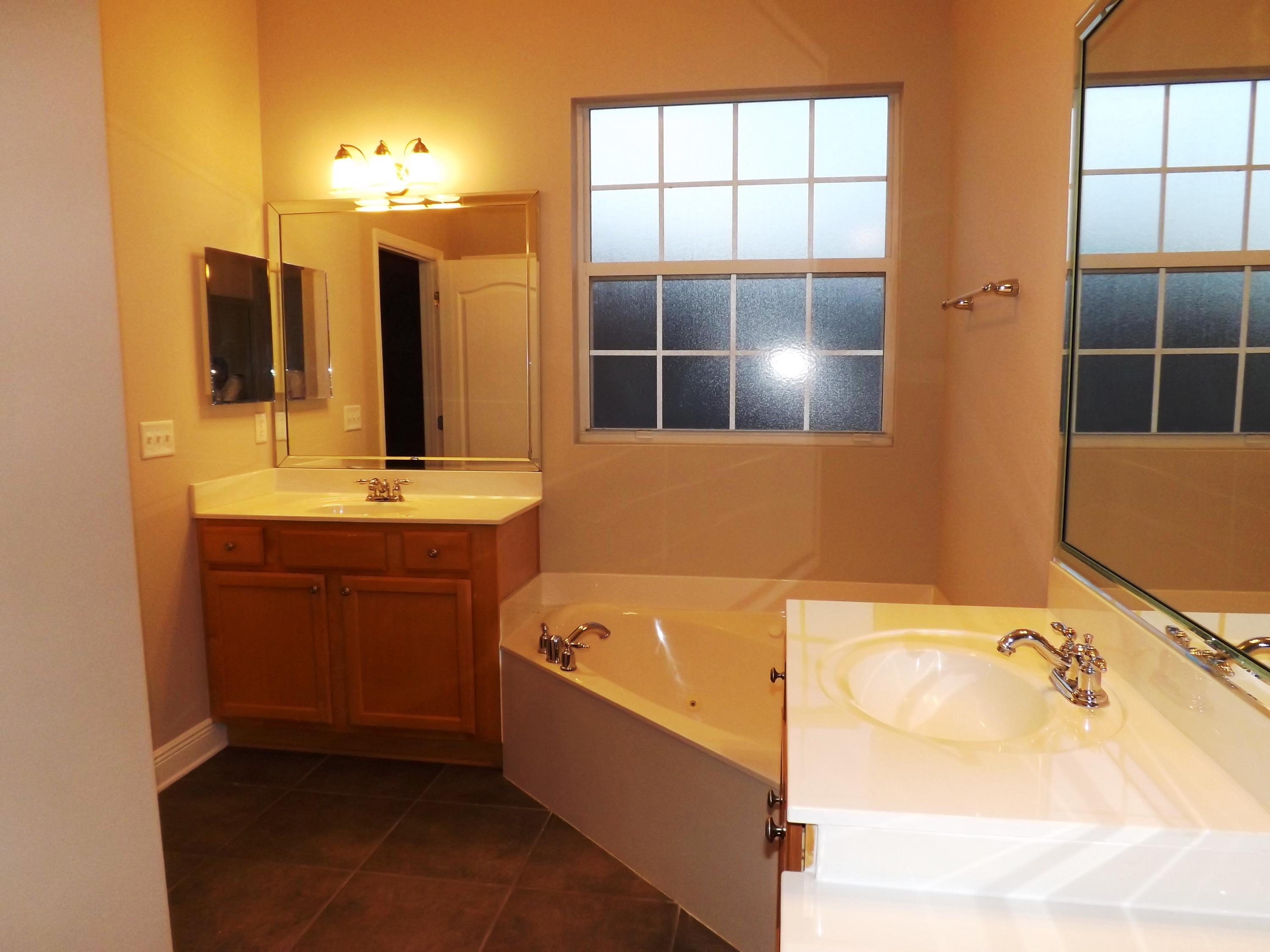 NEWPORT - Residential