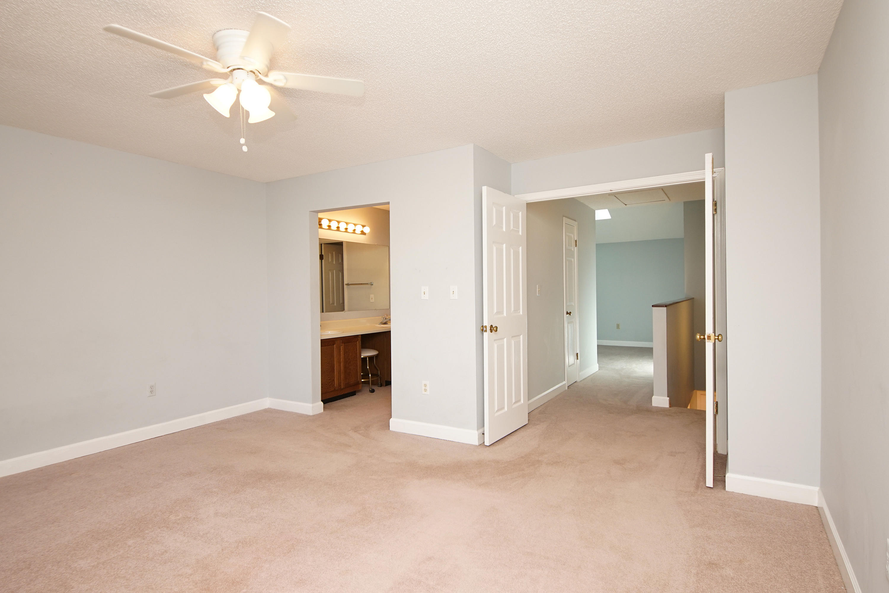 LAKESIDE CONDO AT BLUEWATER BAY - Residential