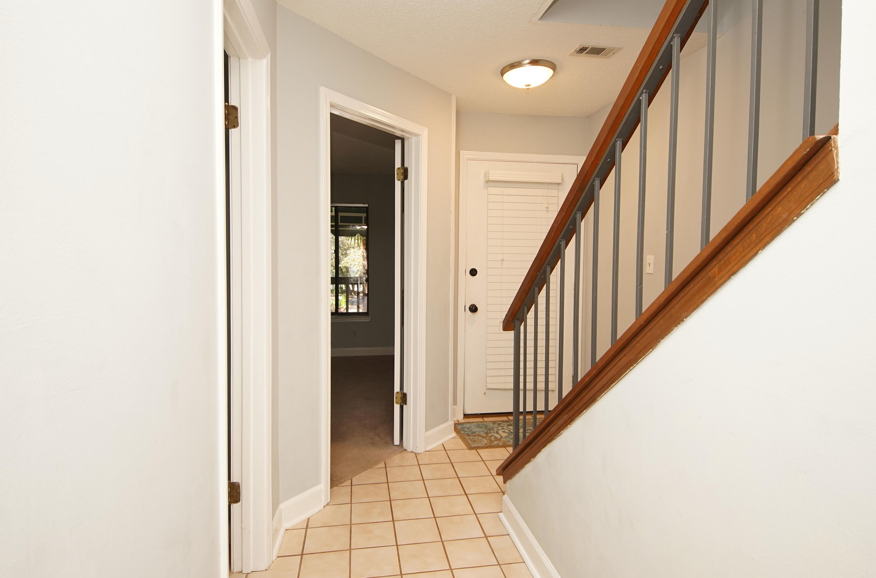 LAKESIDE CONDO AT BLUEWATER BAY - Residential