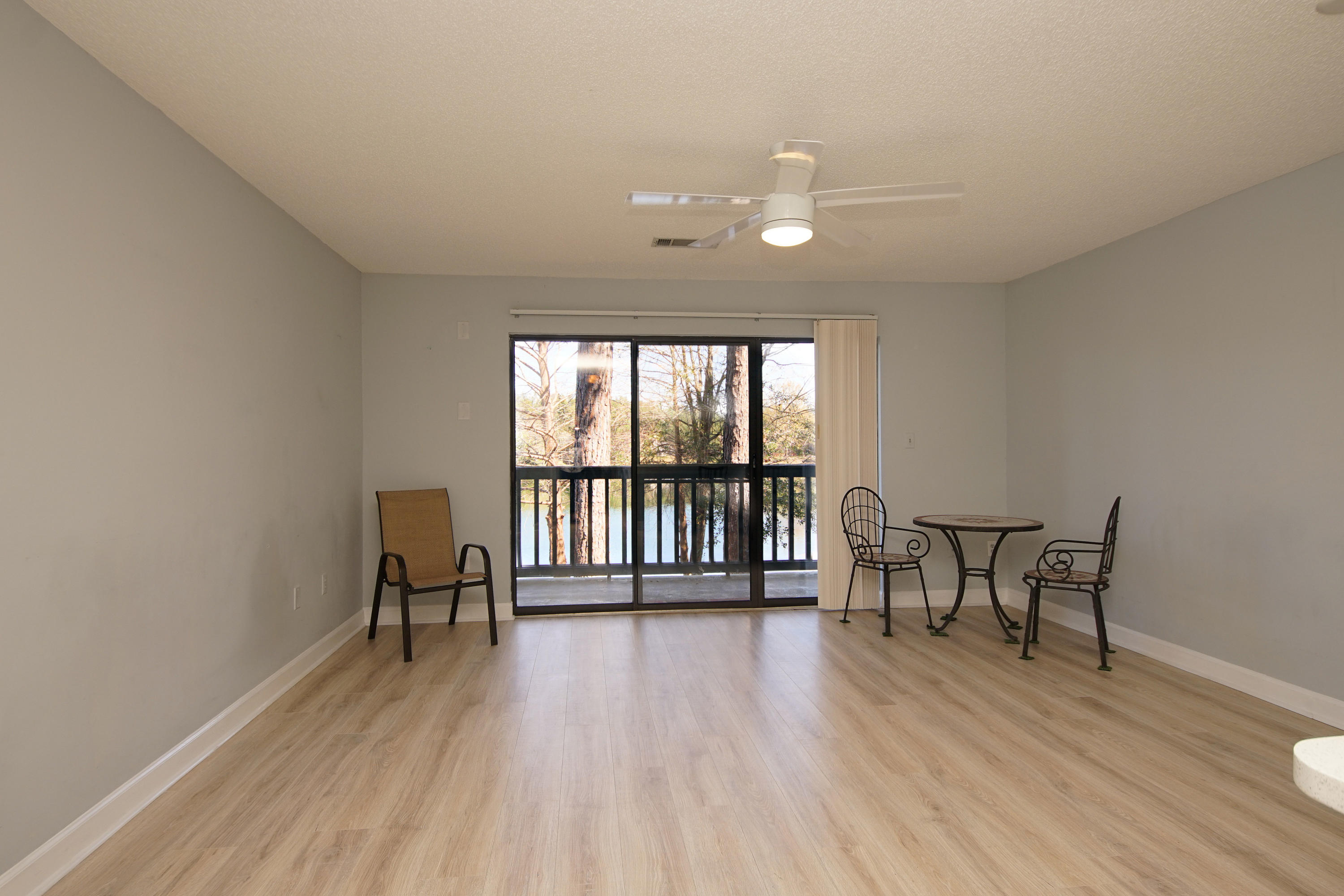 LAKESIDE CONDO AT BLUEWATER BAY - Residential