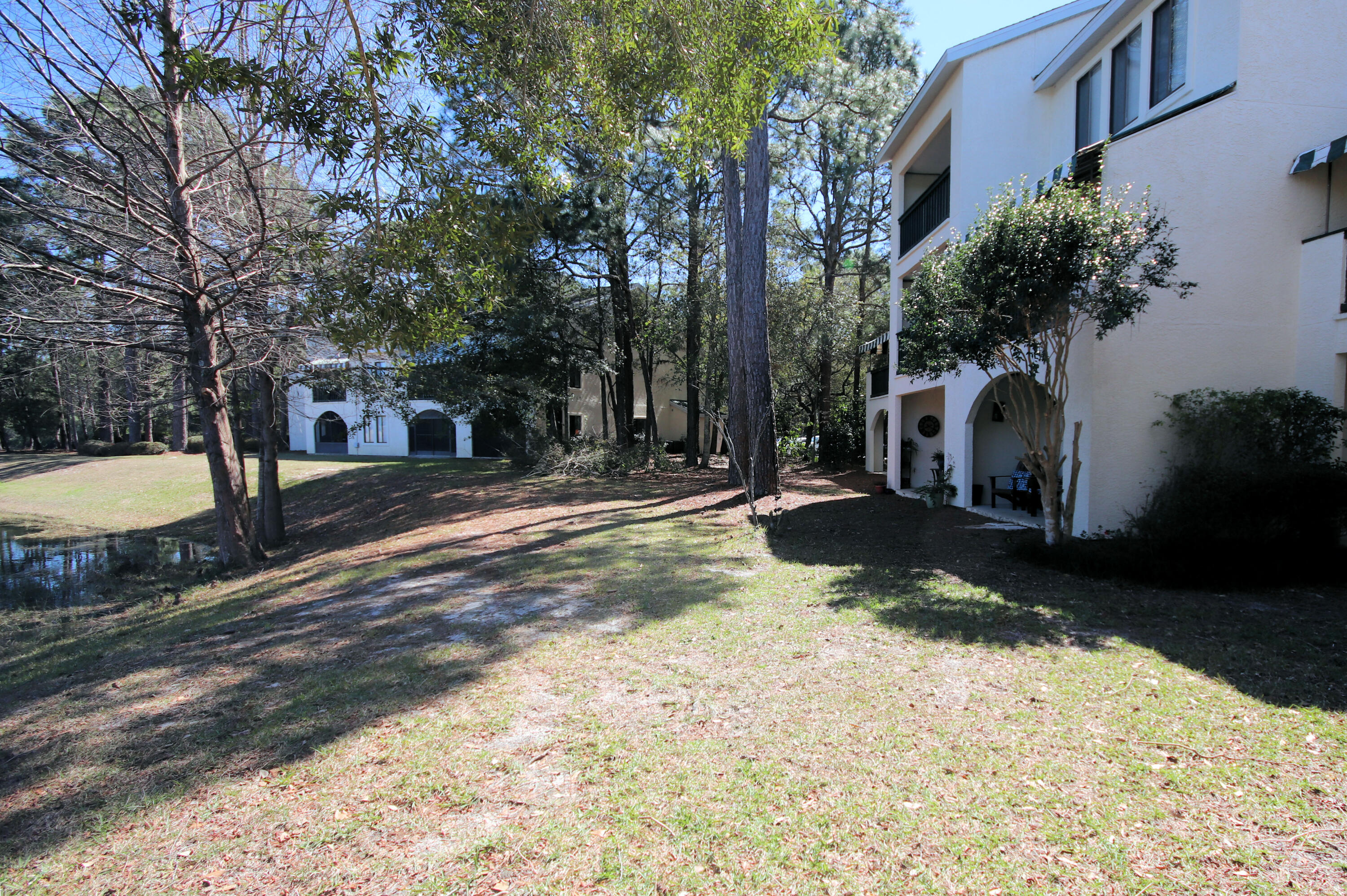 LAKESIDE CONDO AT BLUEWATER BAY - Residential