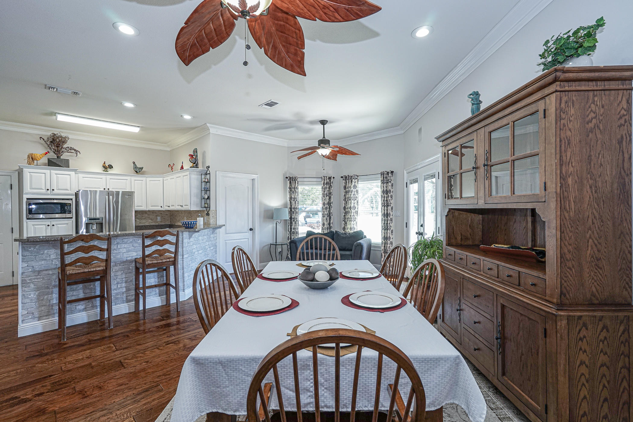 WINDSOR FOREST - Residential