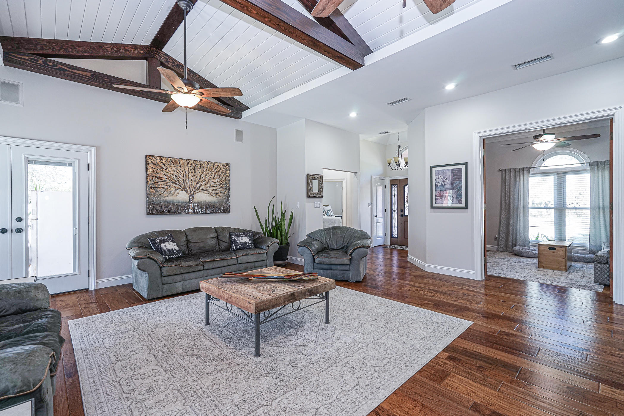 WINDSOR FOREST - Residential