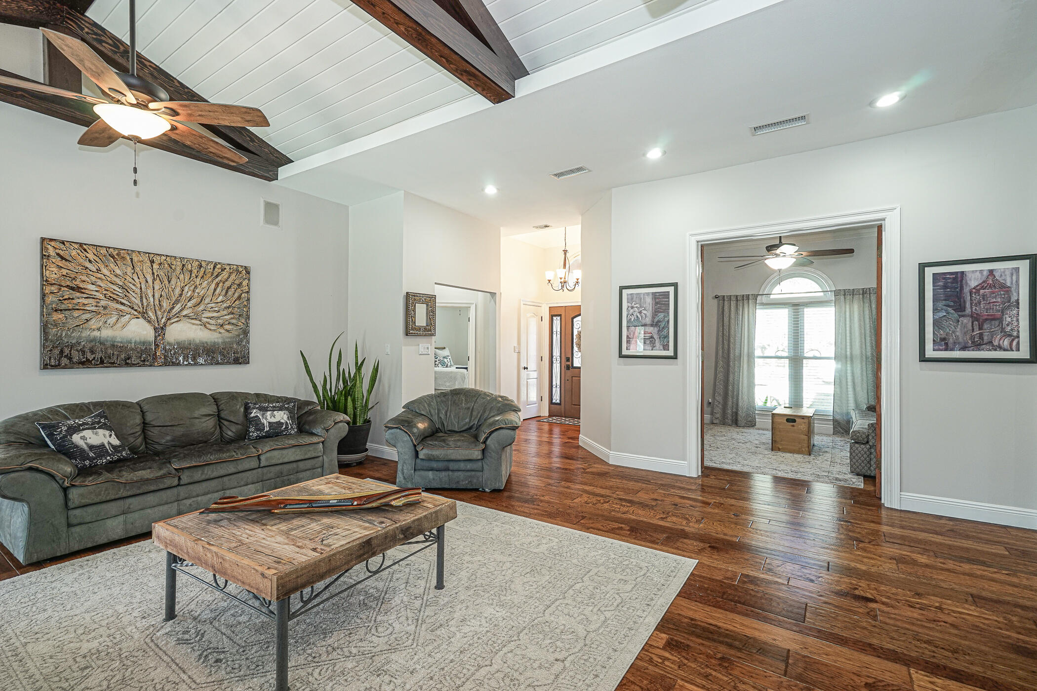 WINDSOR FOREST - Residential