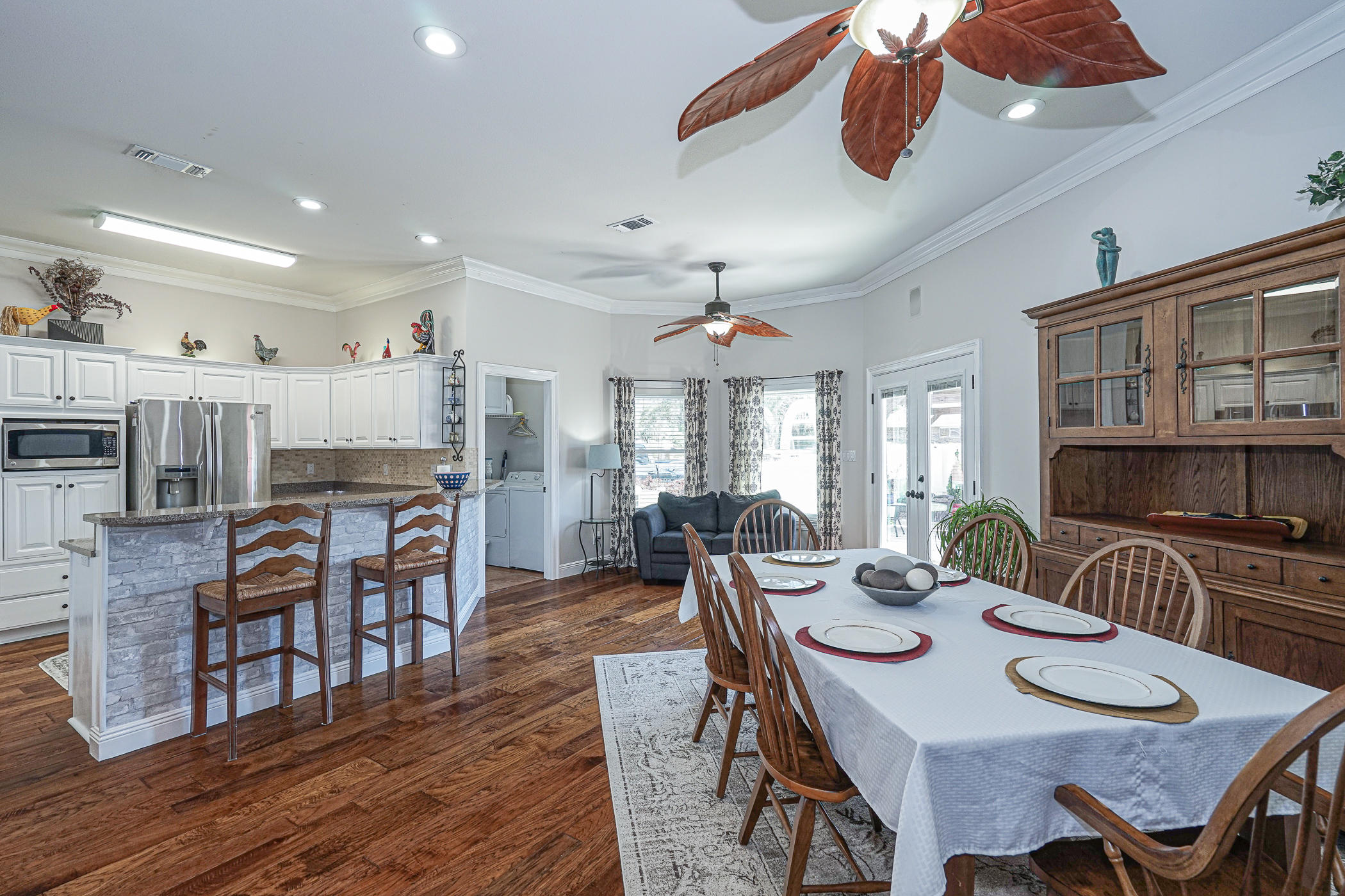 WINDSOR FOREST - Residential