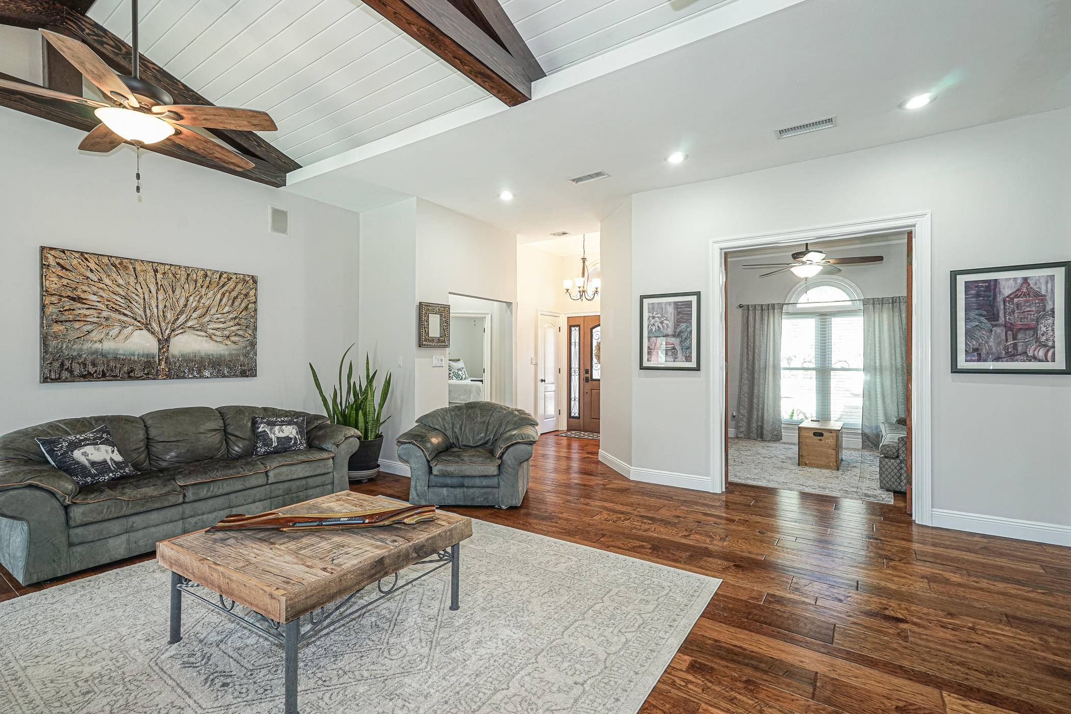 WINDSOR FOREST - Residential