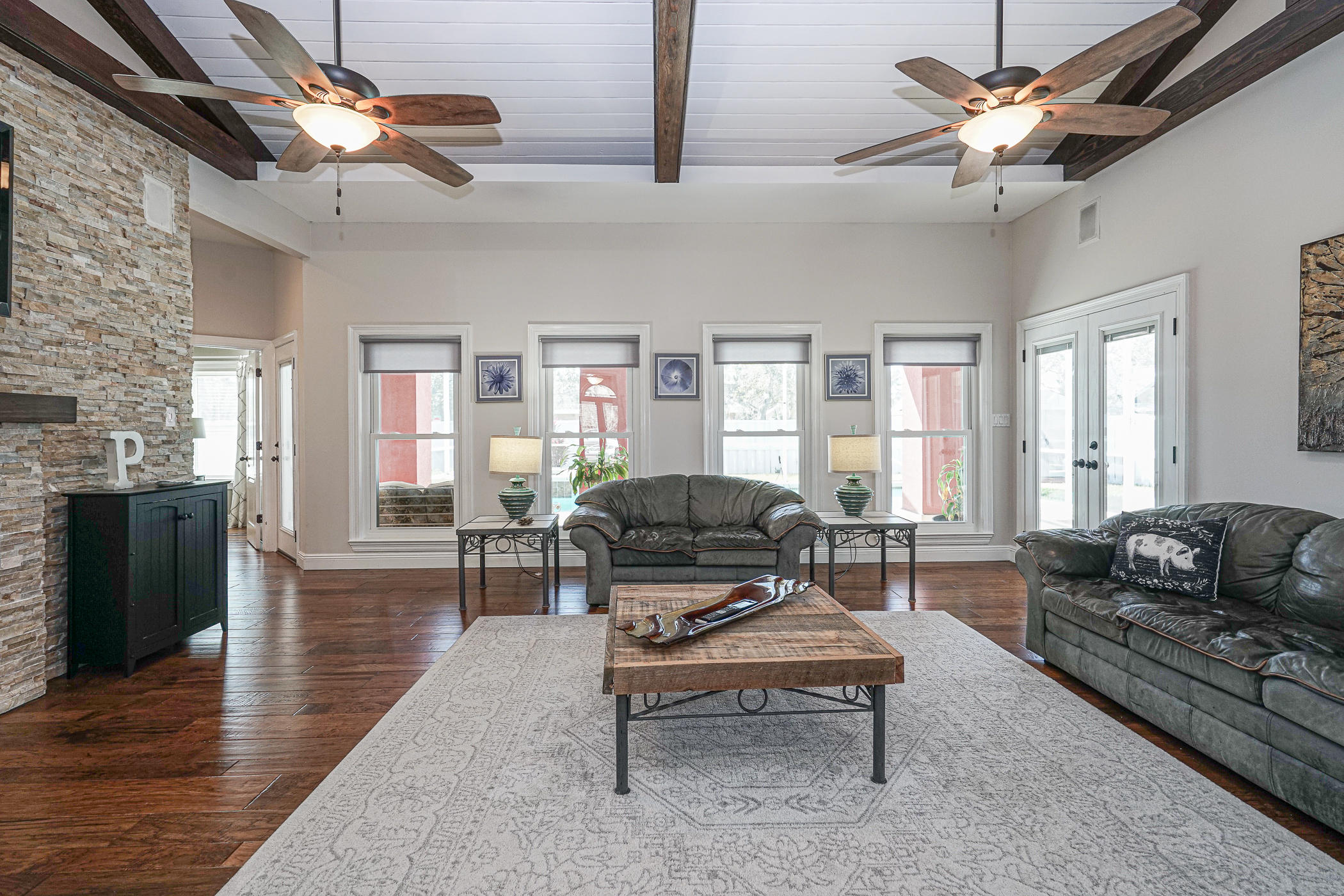 WINDSOR FOREST - Residential