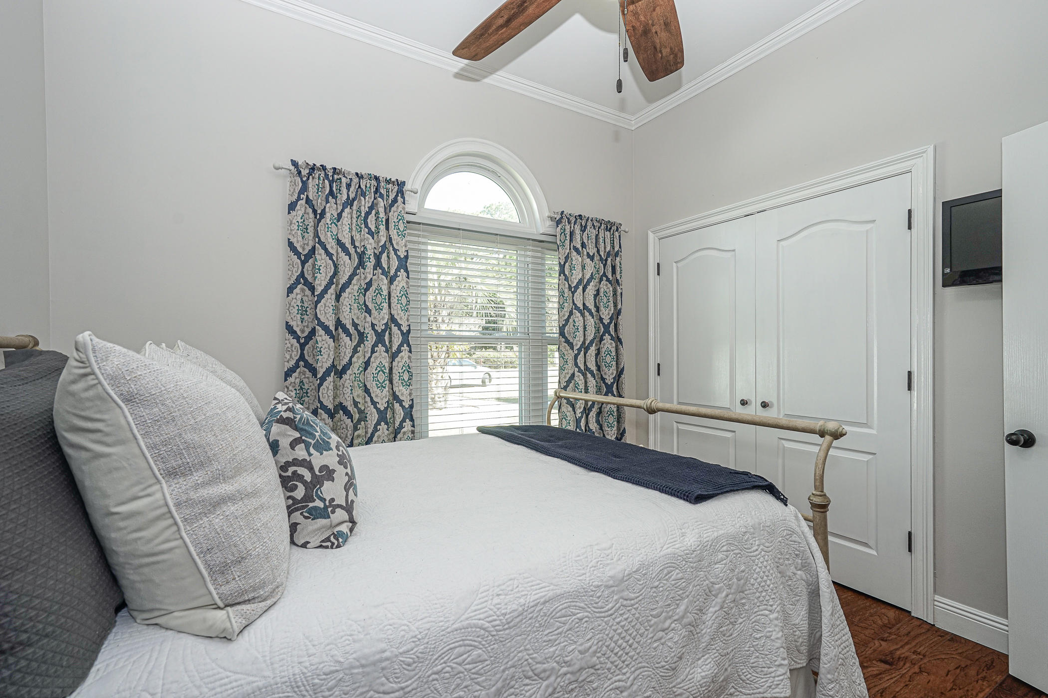 WINDSOR FOREST - Residential