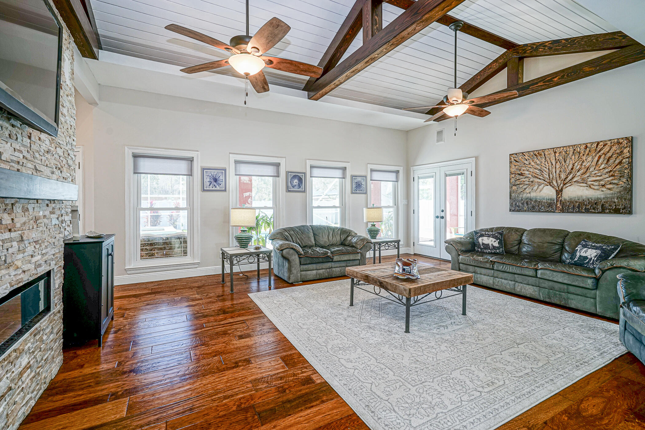 WINDSOR FOREST - Residential