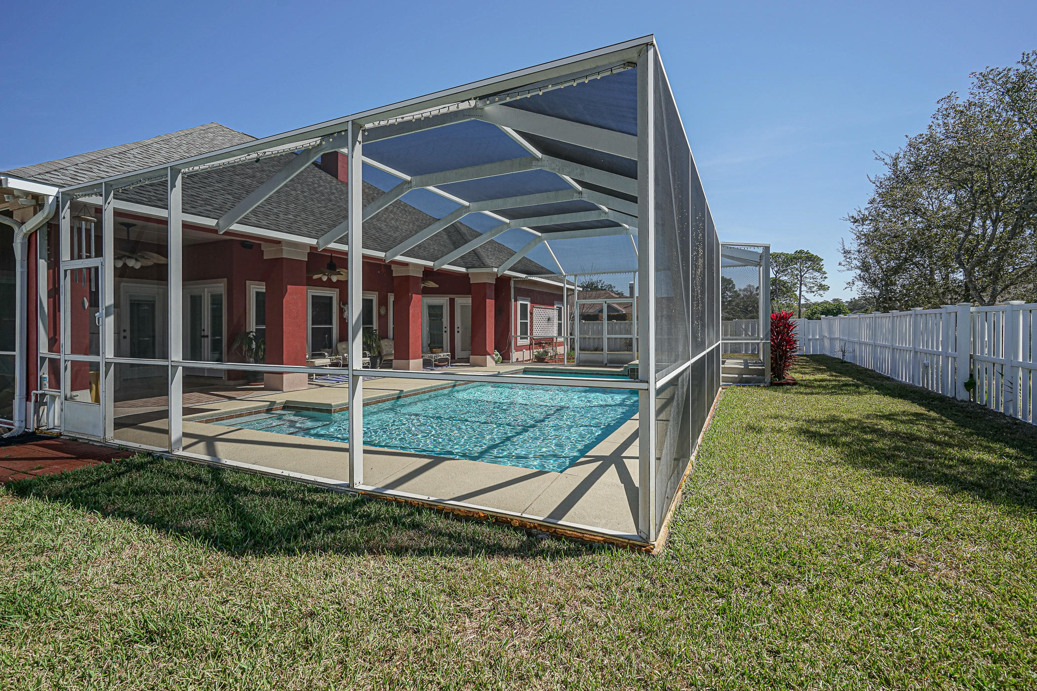 WINDSOR FOREST - Residential