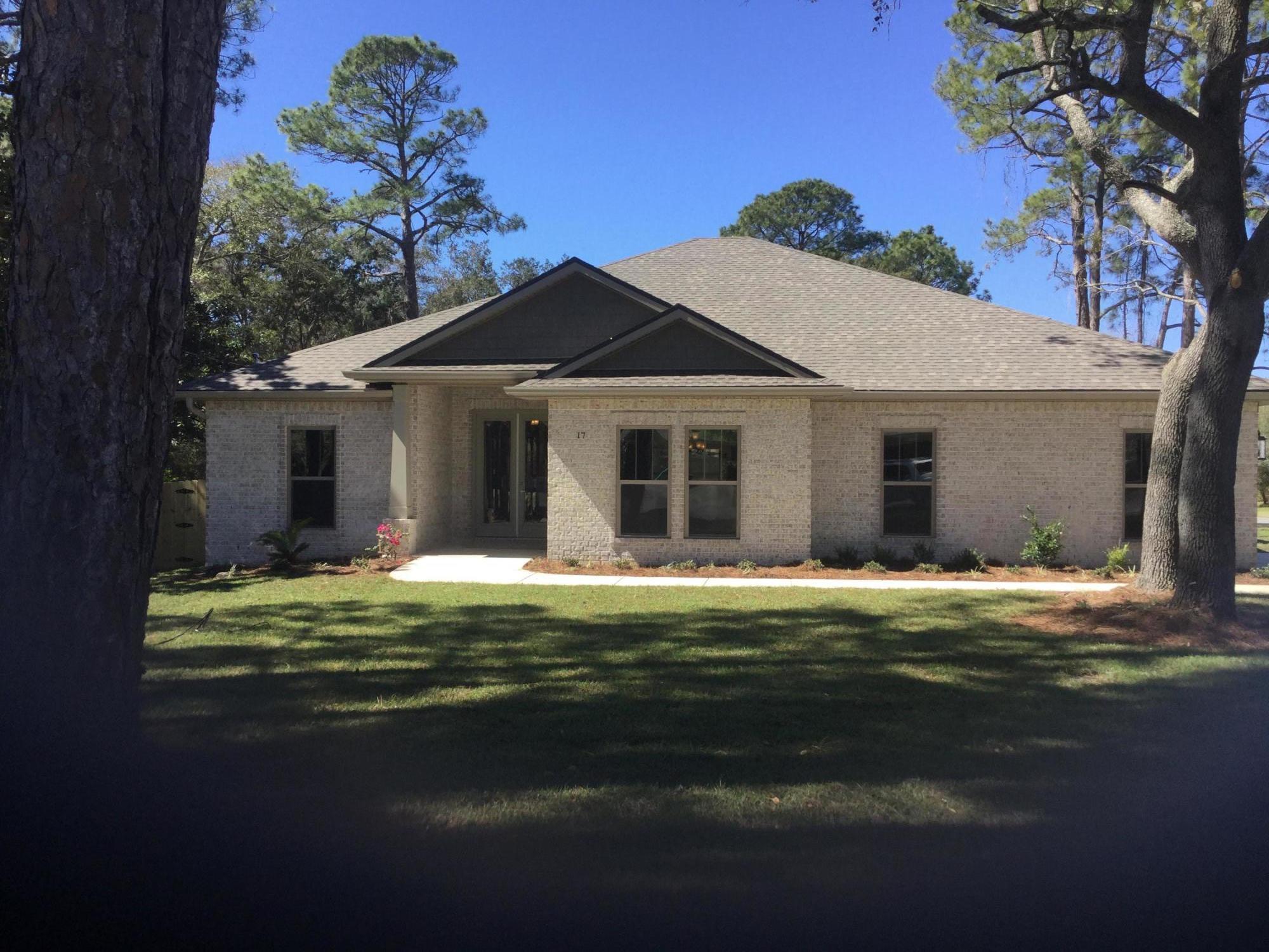 WOODLAND SHORES - Residential