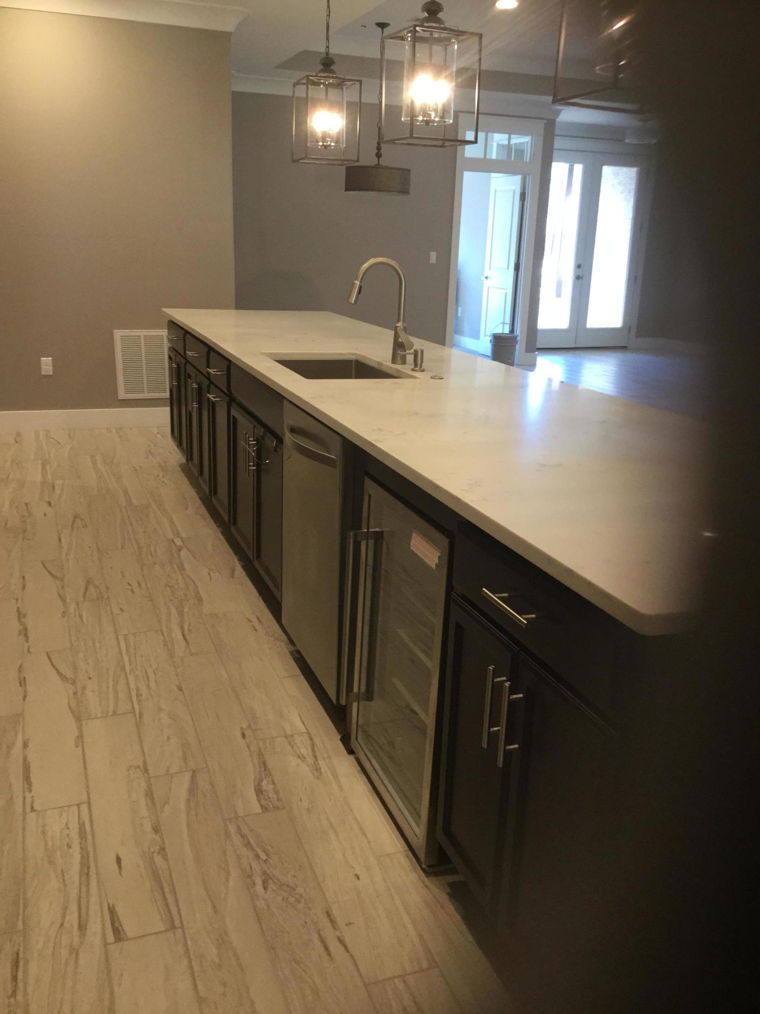 WOODLAND SHORES - Residential