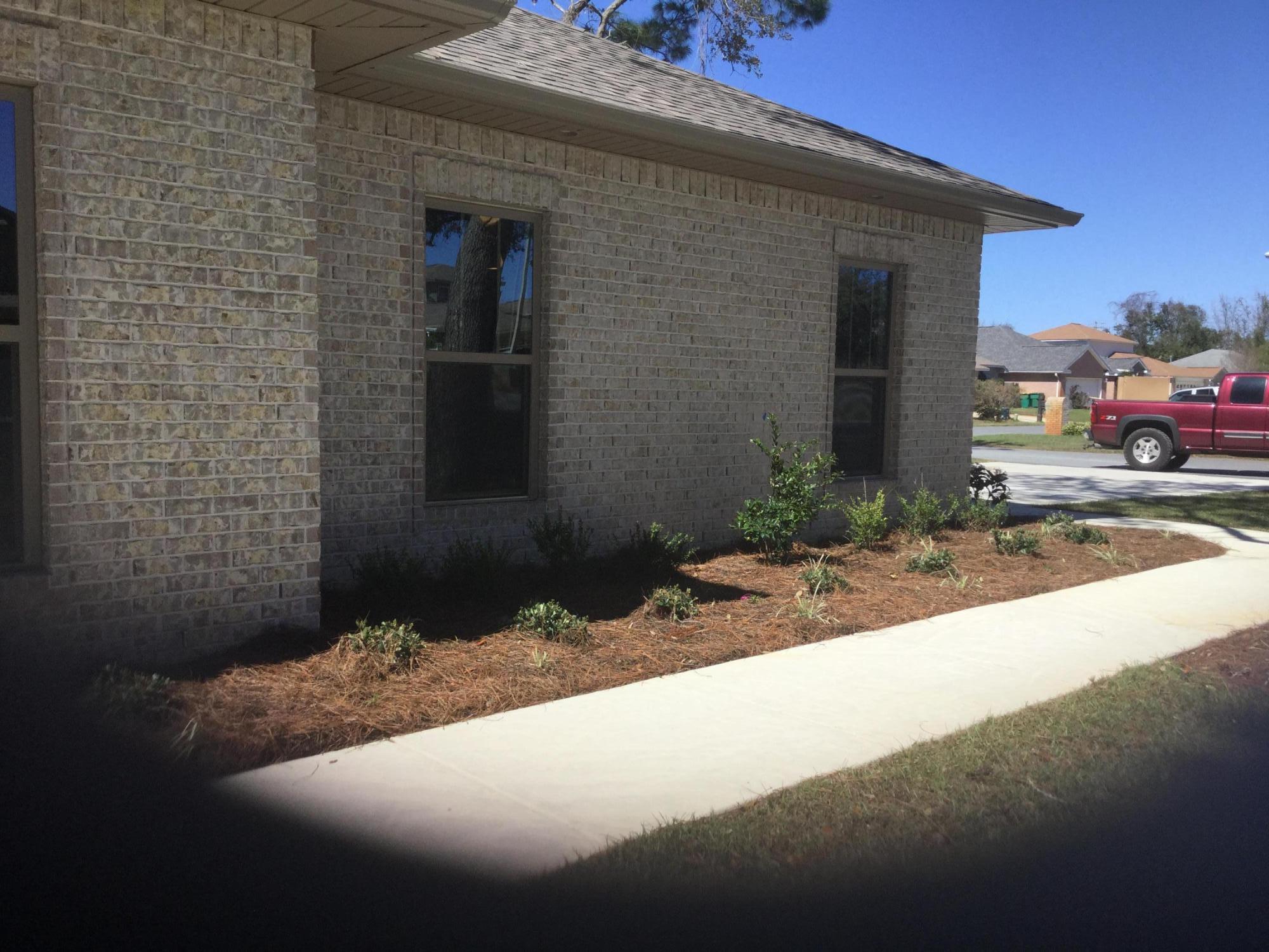 WOODLAND SHORES - Residential