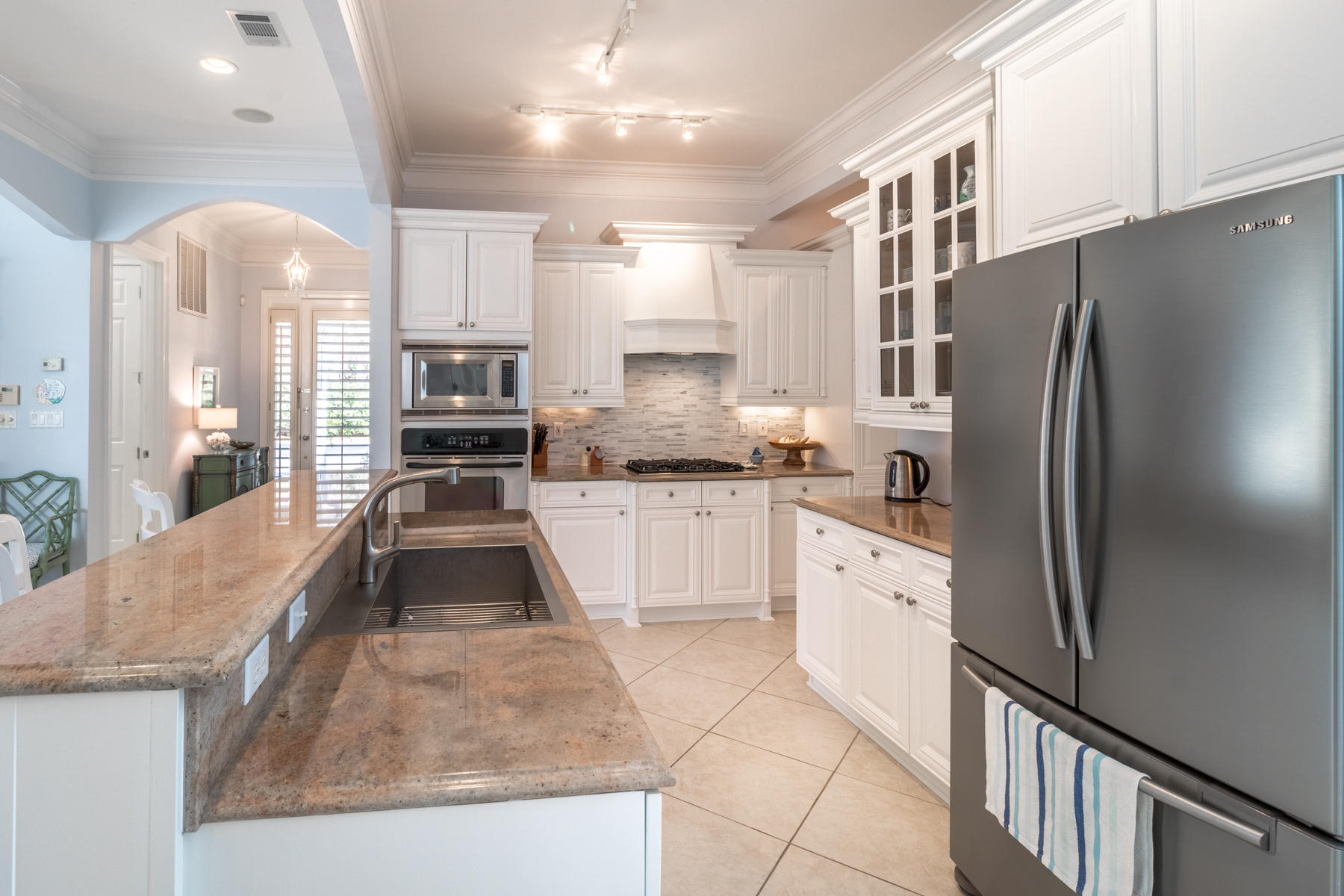 FAIRWAY VILLAS - Residential