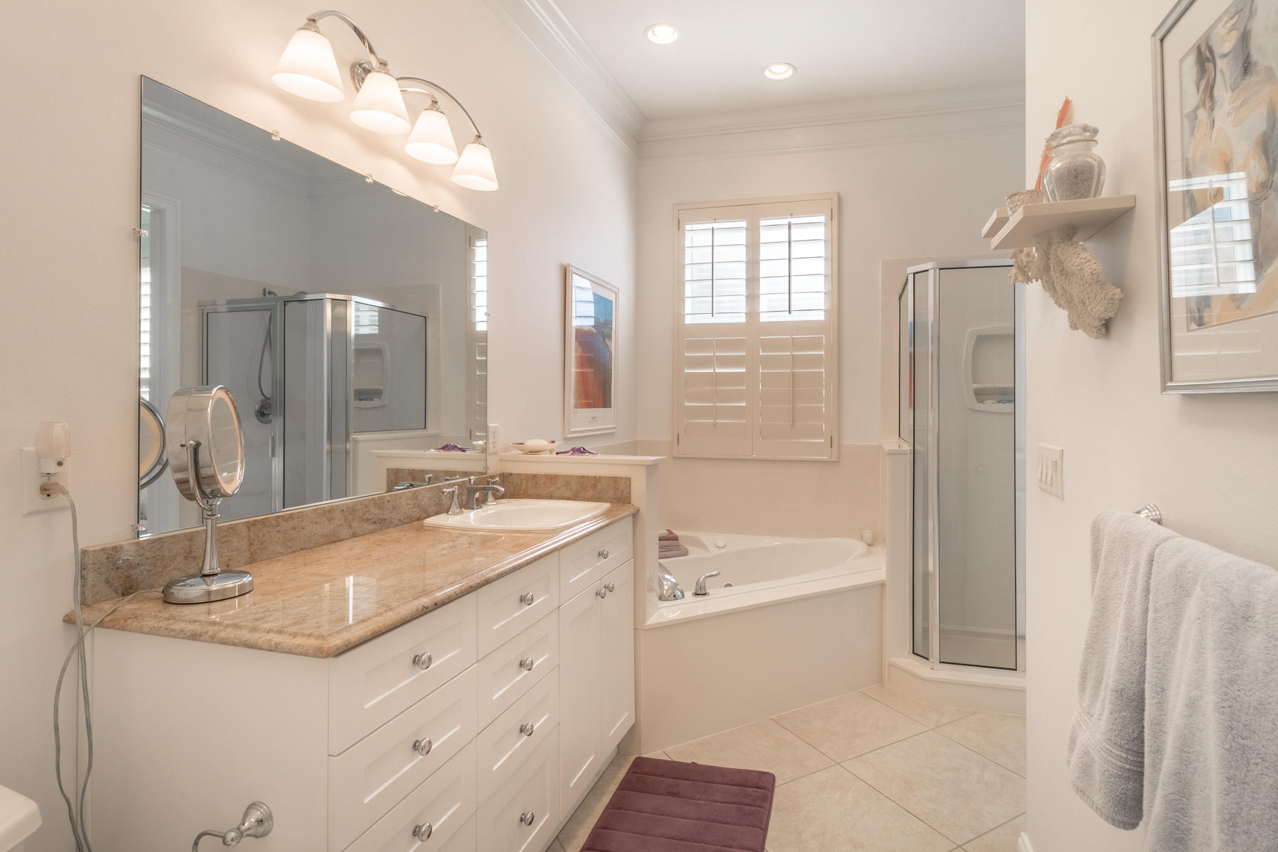 FAIRWAY VILLAS - Residential