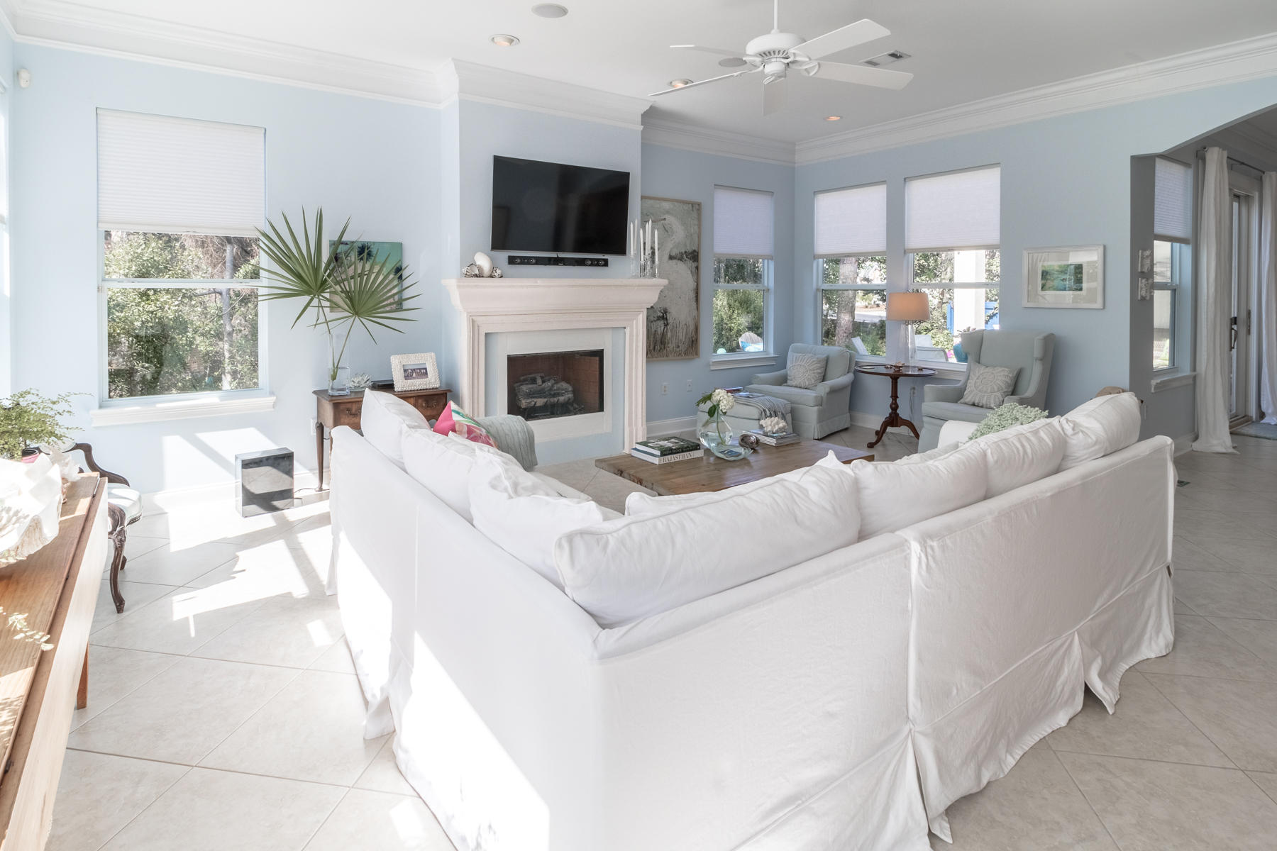 FAIRWAY VILLAS - Residential