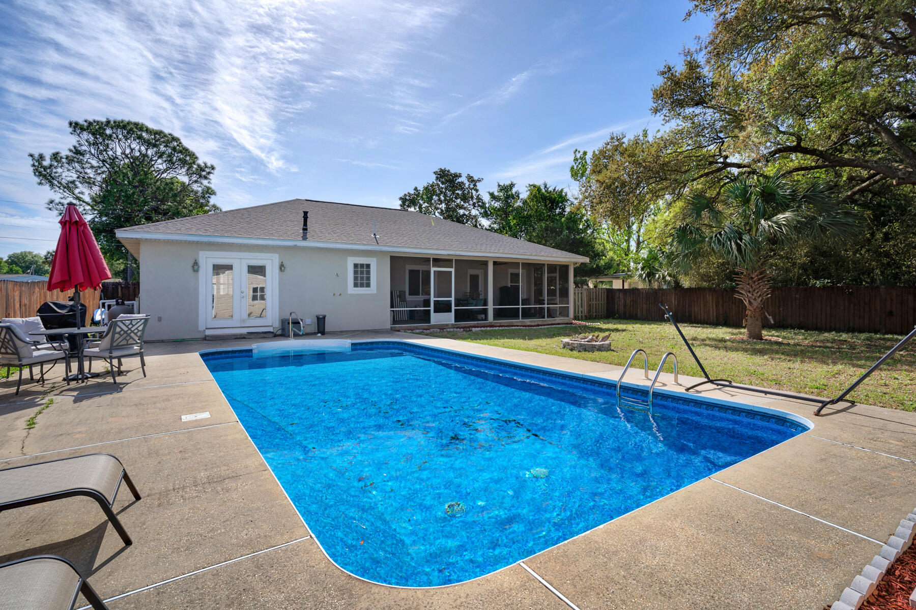 GARNIERS BEACH - Residential Lease