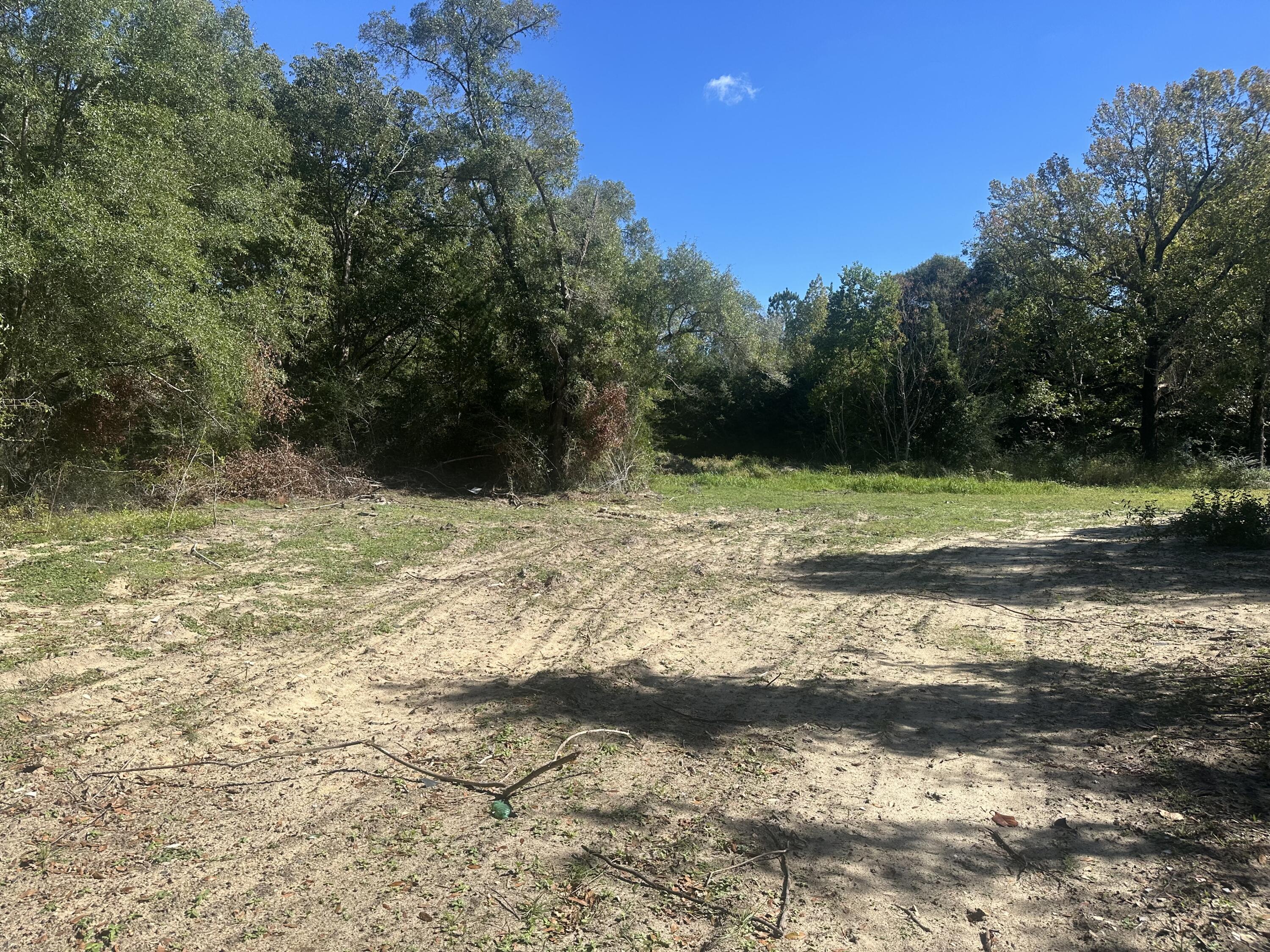 METES & BOUNDS - Land