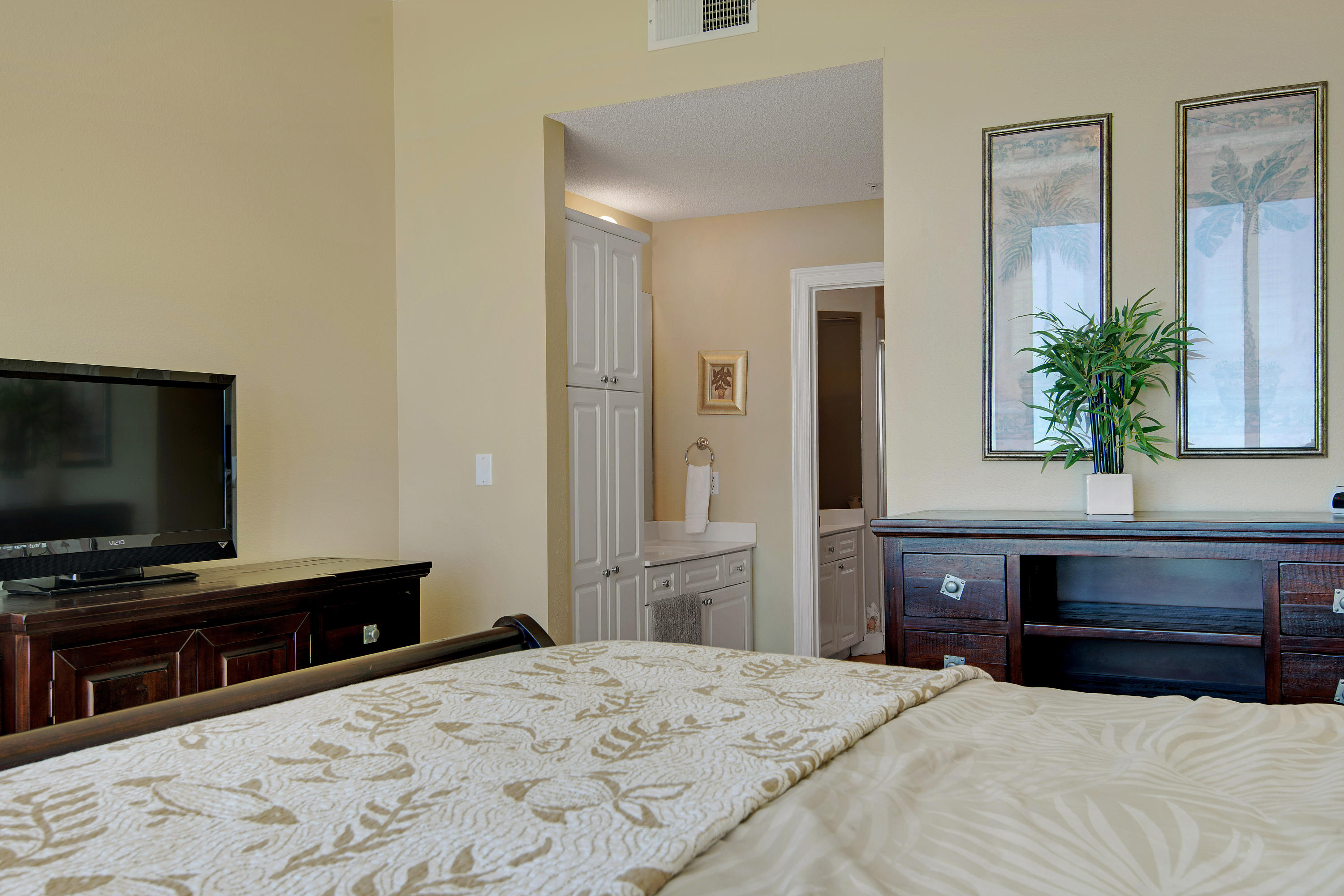 PEARL OF NAVARRE (THE) - Residential