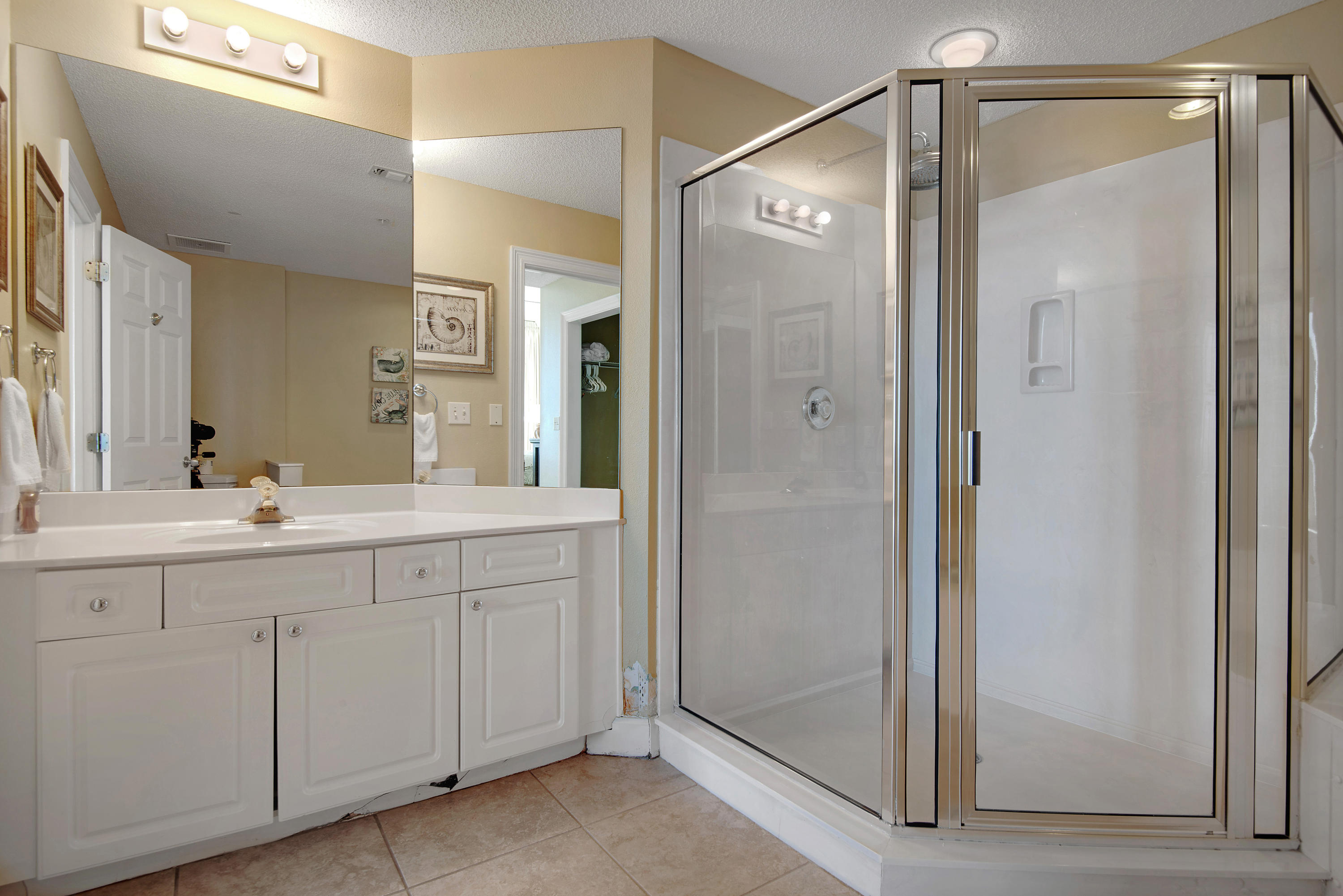 PEARL OF NAVARRE (THE) - Residential