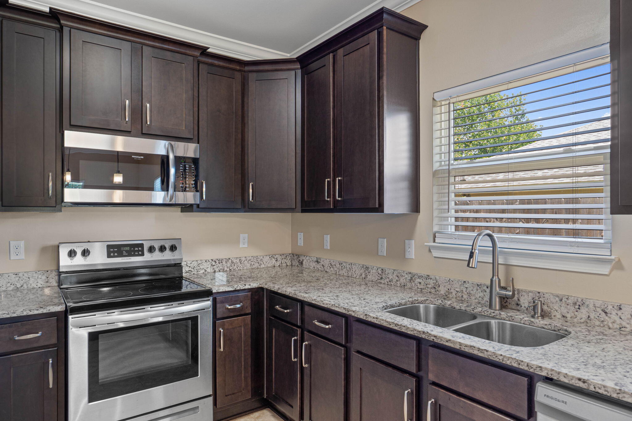 WYNNEHAVEN BCH EST - Residential