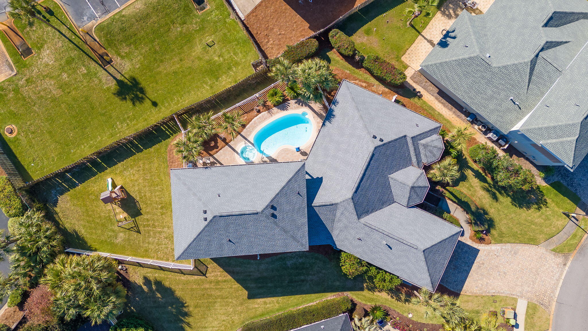 AVALON BEACH ESTATES - Residential