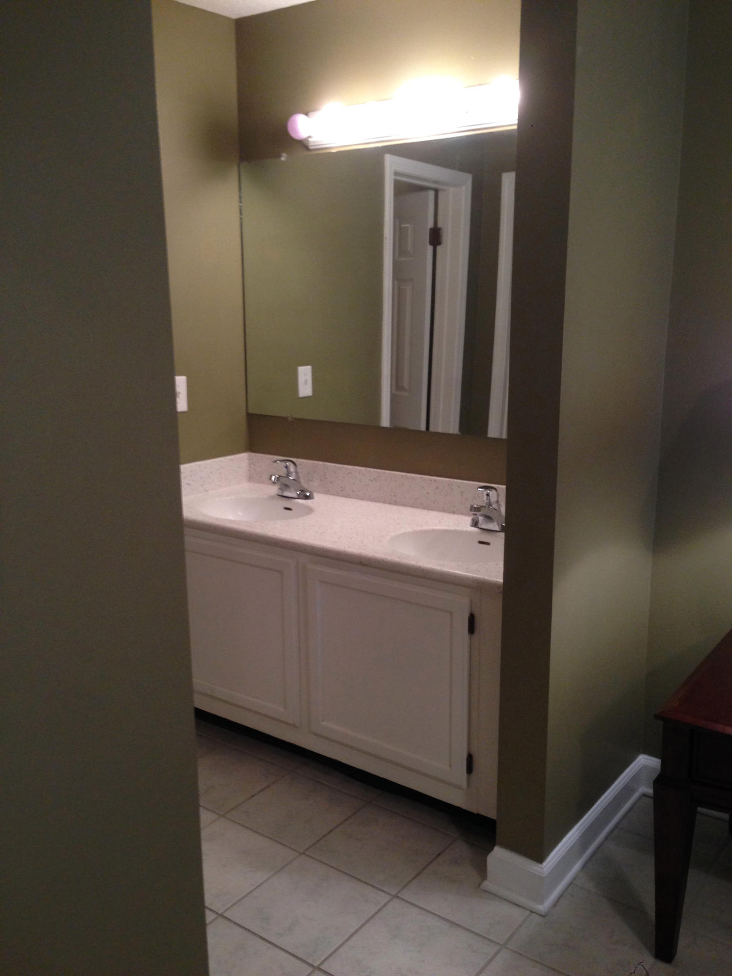 LAKESIDE CONDO AT BLUEWATER BAY - Residential Lease