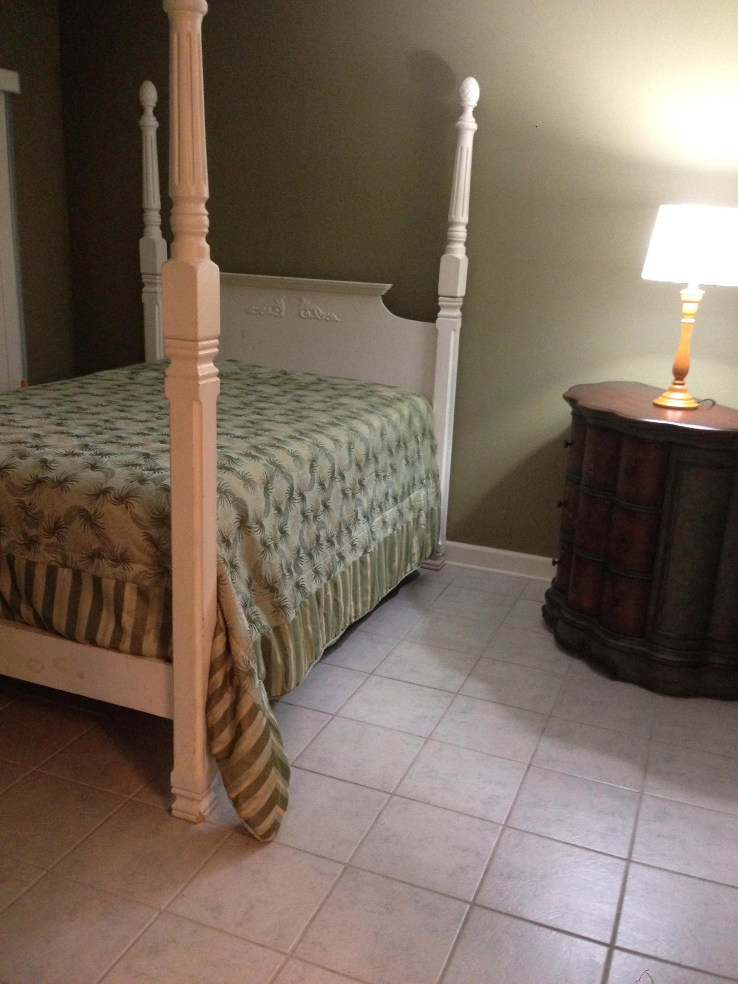 LAKESIDE CONDO AT BLUEWATER BAY - Residential Lease